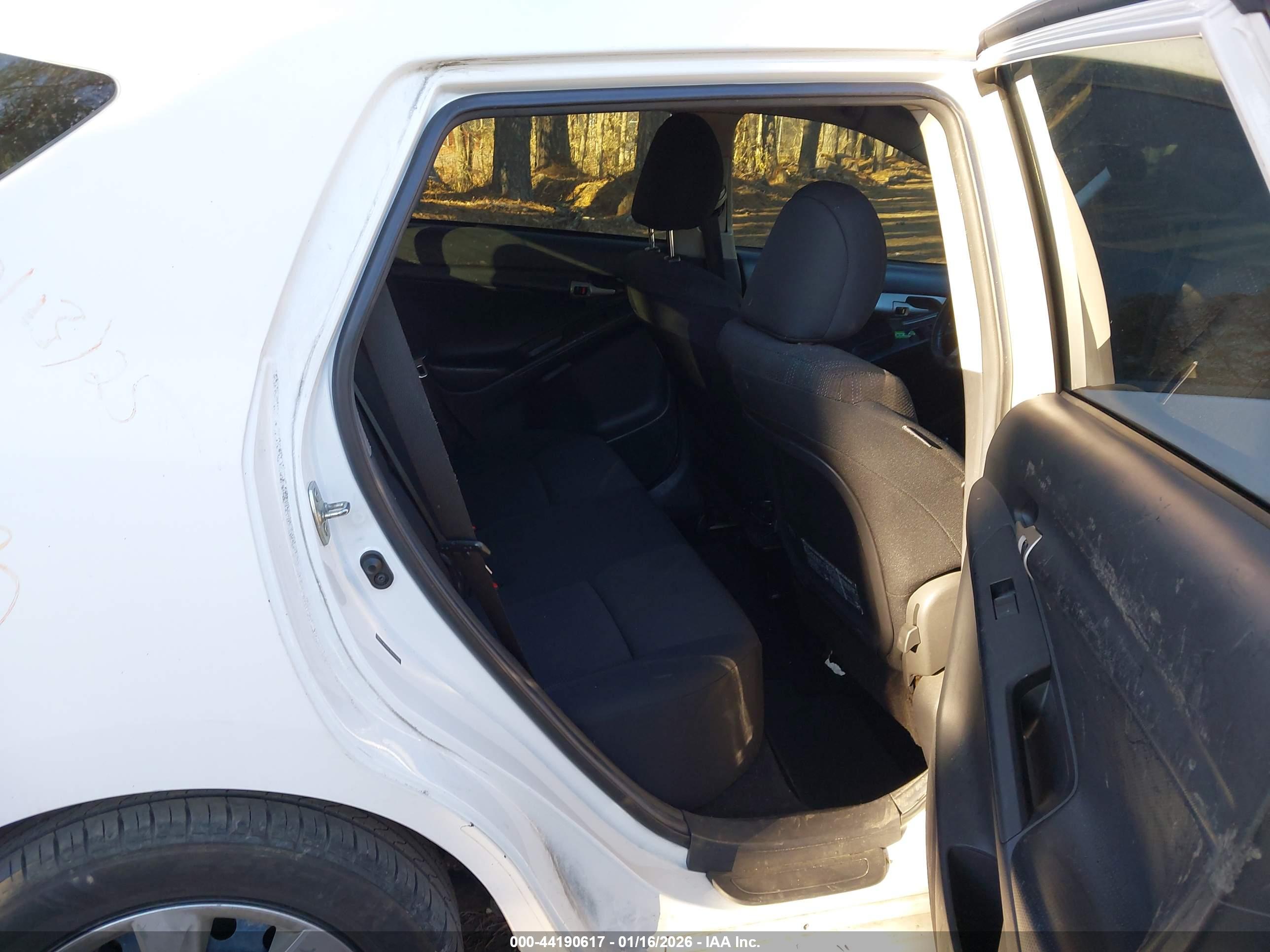 TOYOTA MATRIX image 8