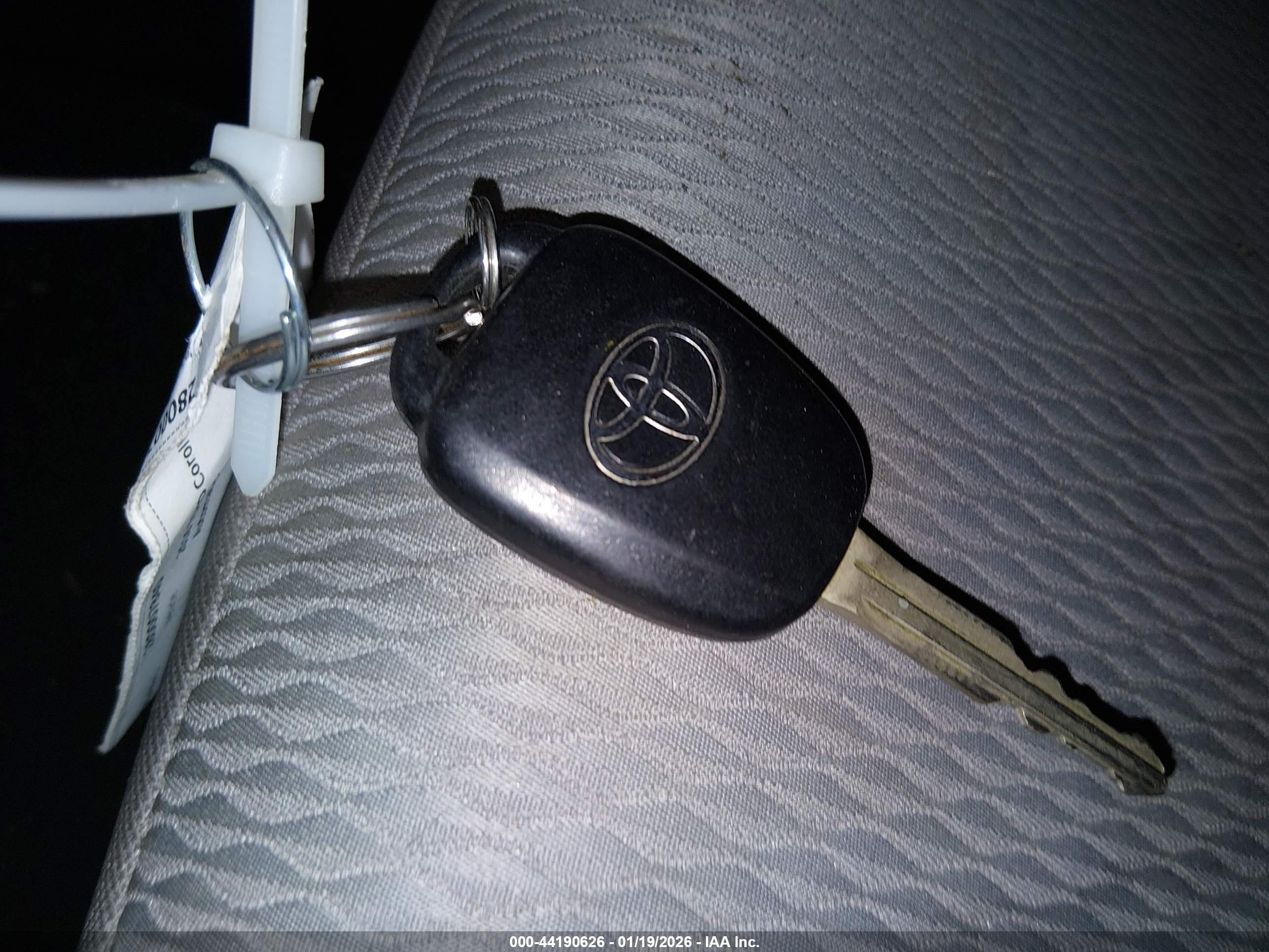 TOYOTA COROLLA image 11
