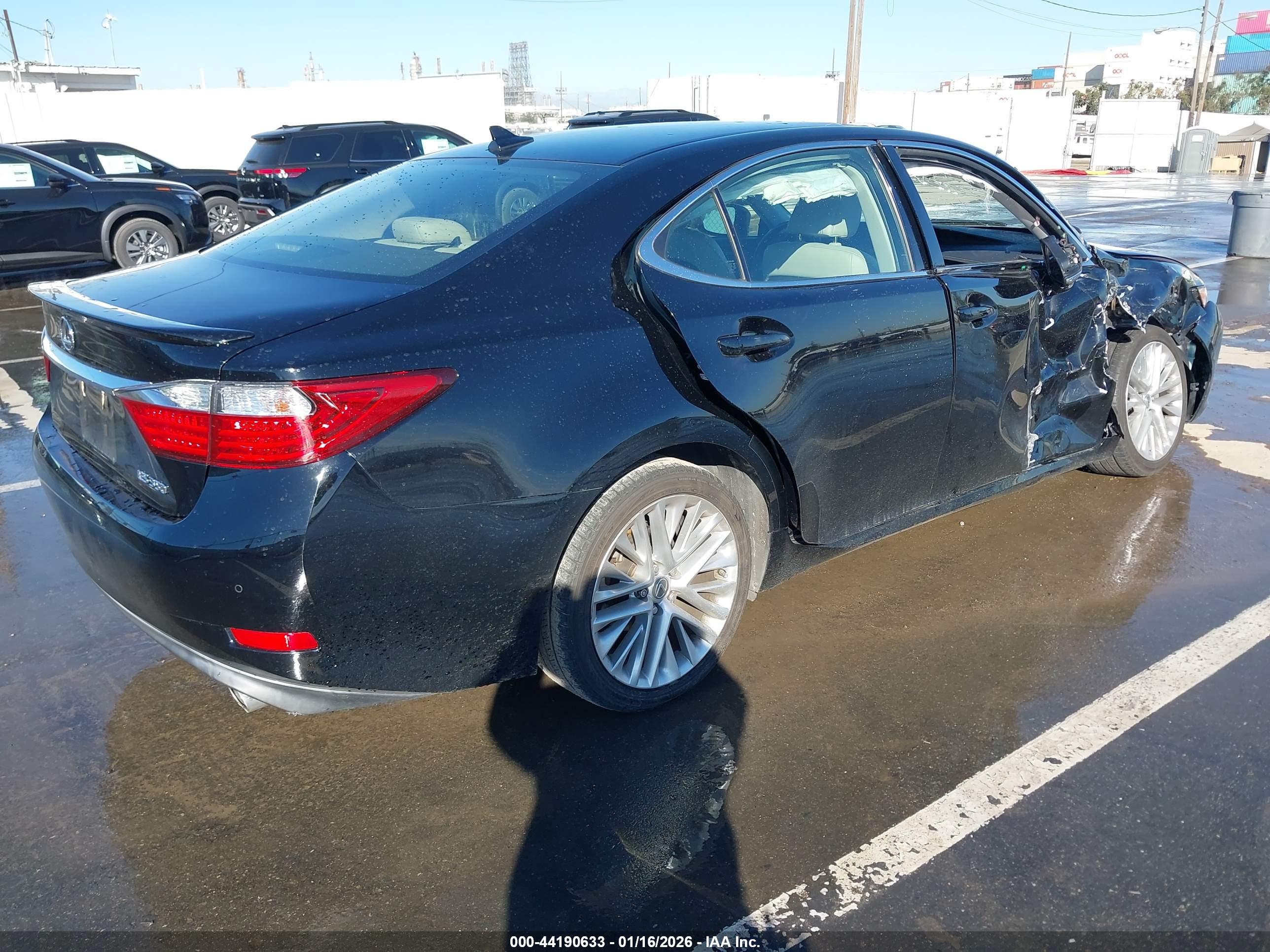 LEXUS ES image 4