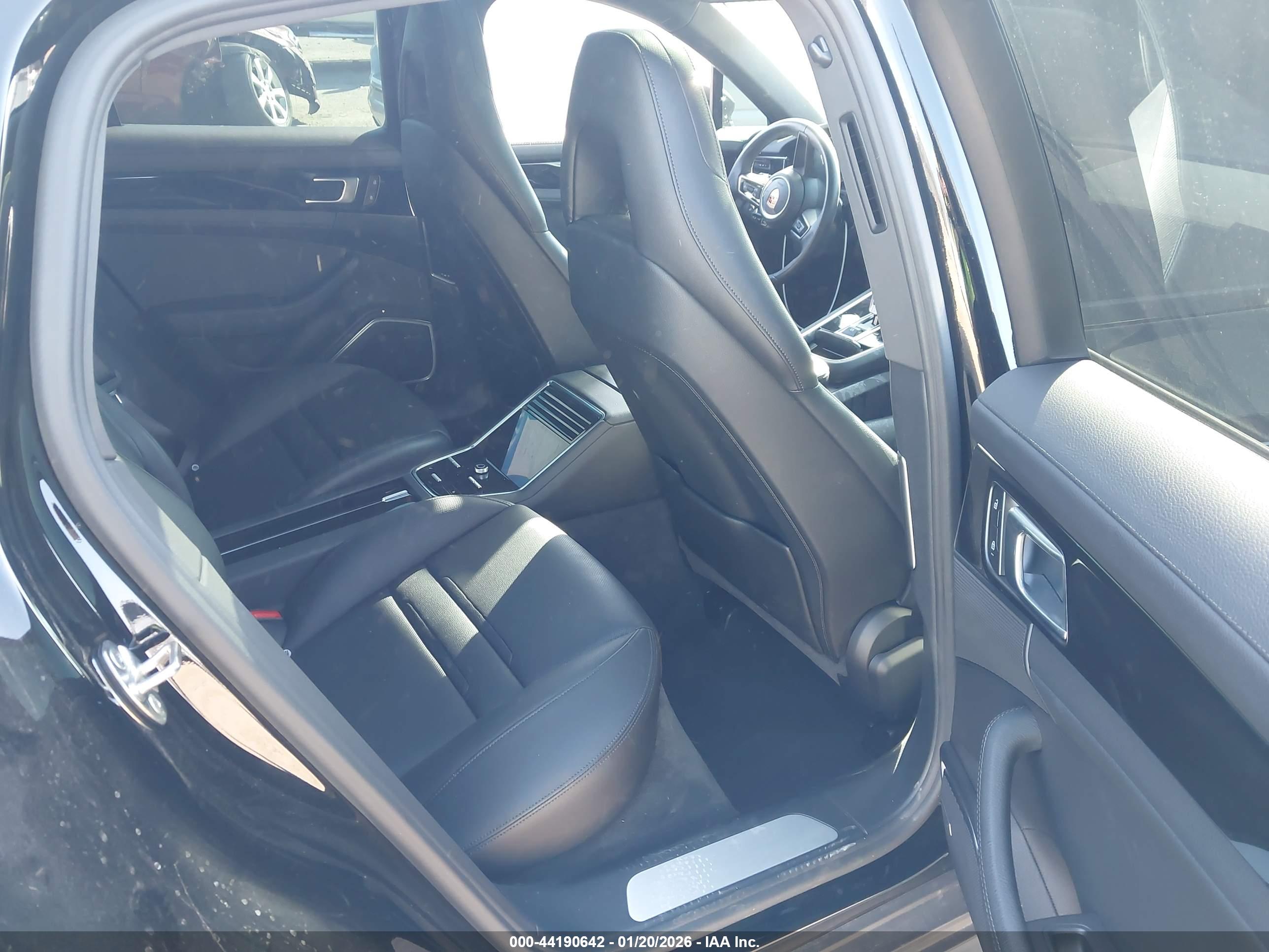 PORSCHE PANAMERA image 8