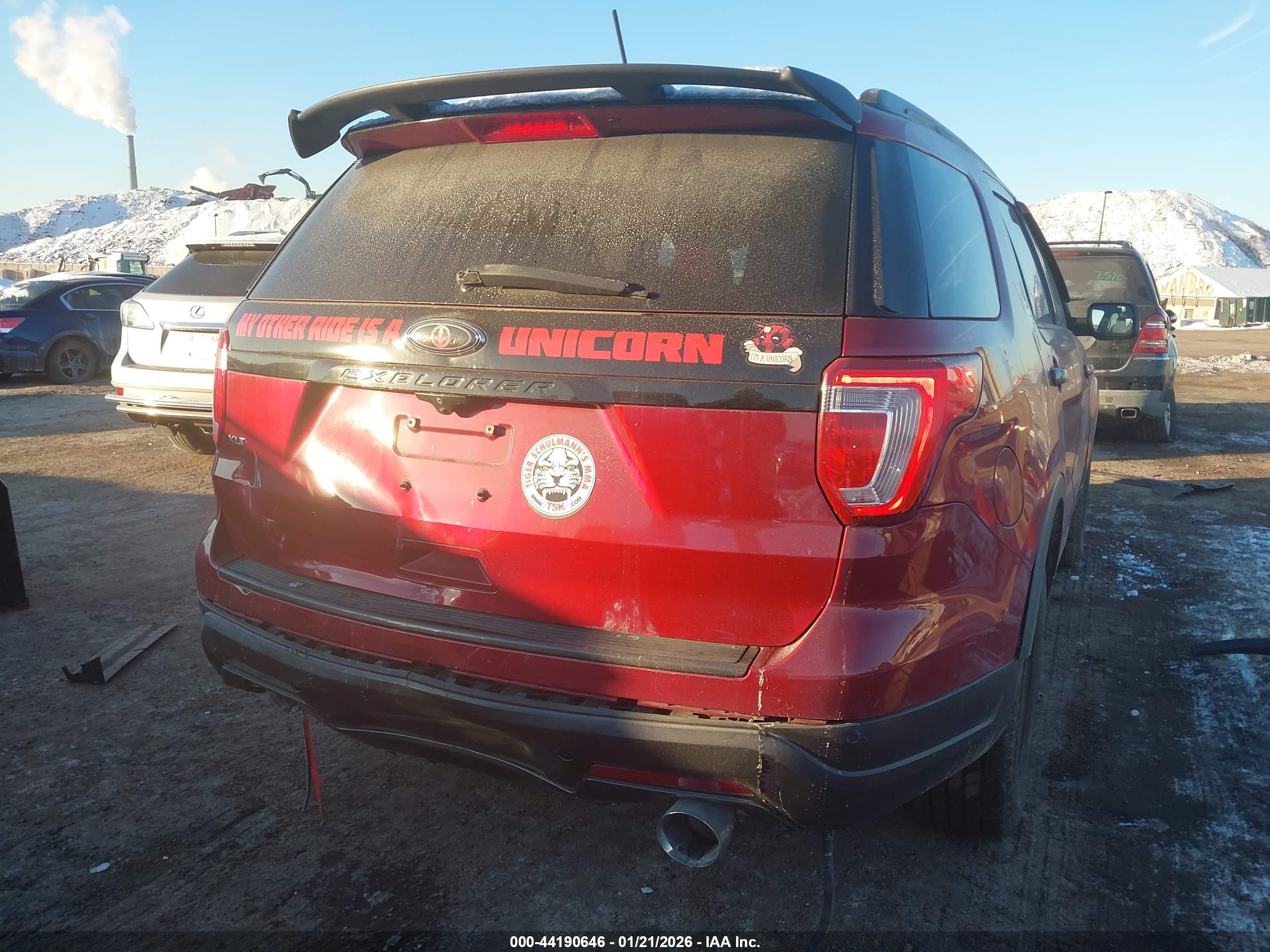 FORD EXPLORER image 6