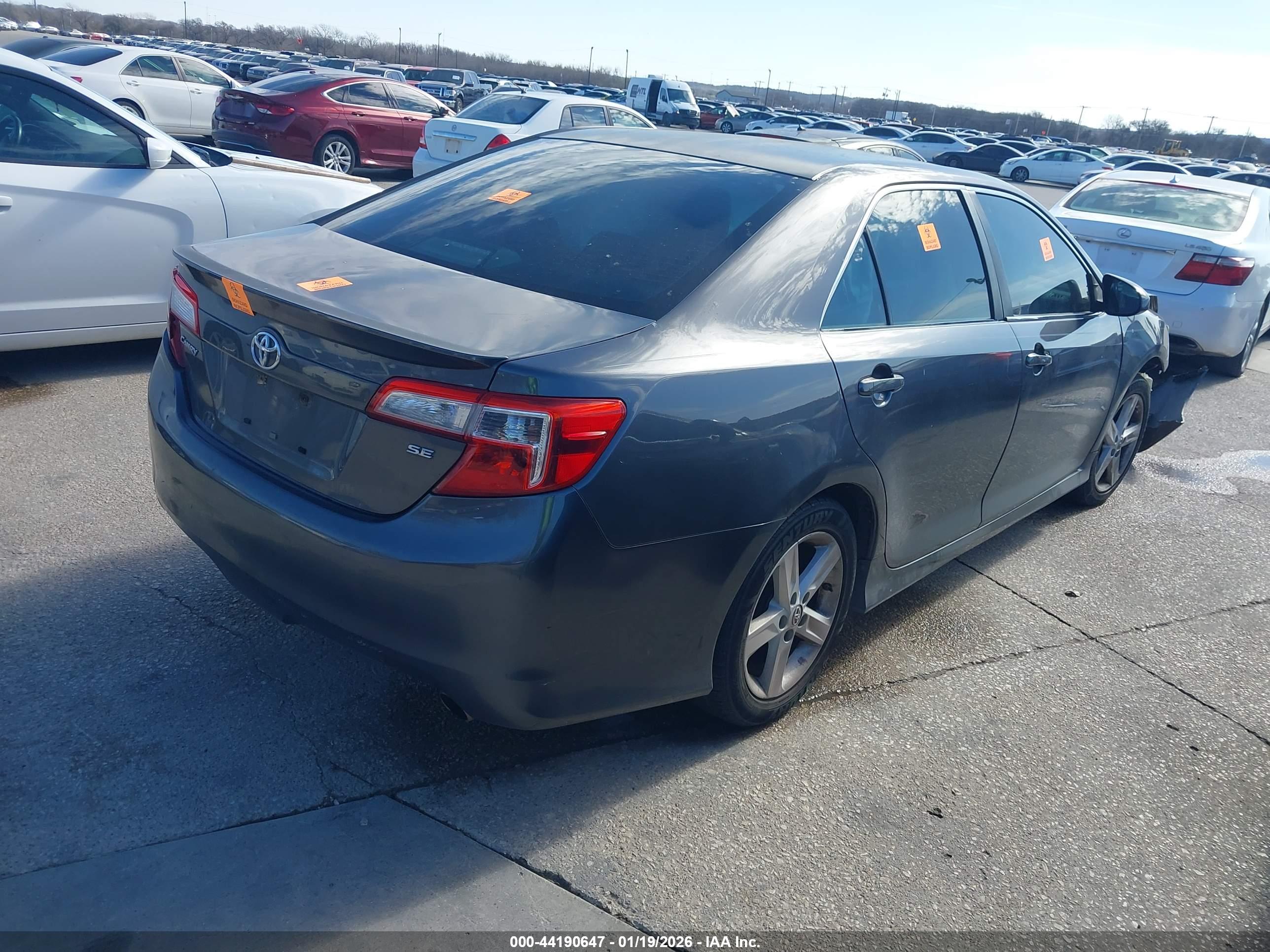 TOYOTA CAMRY image 4