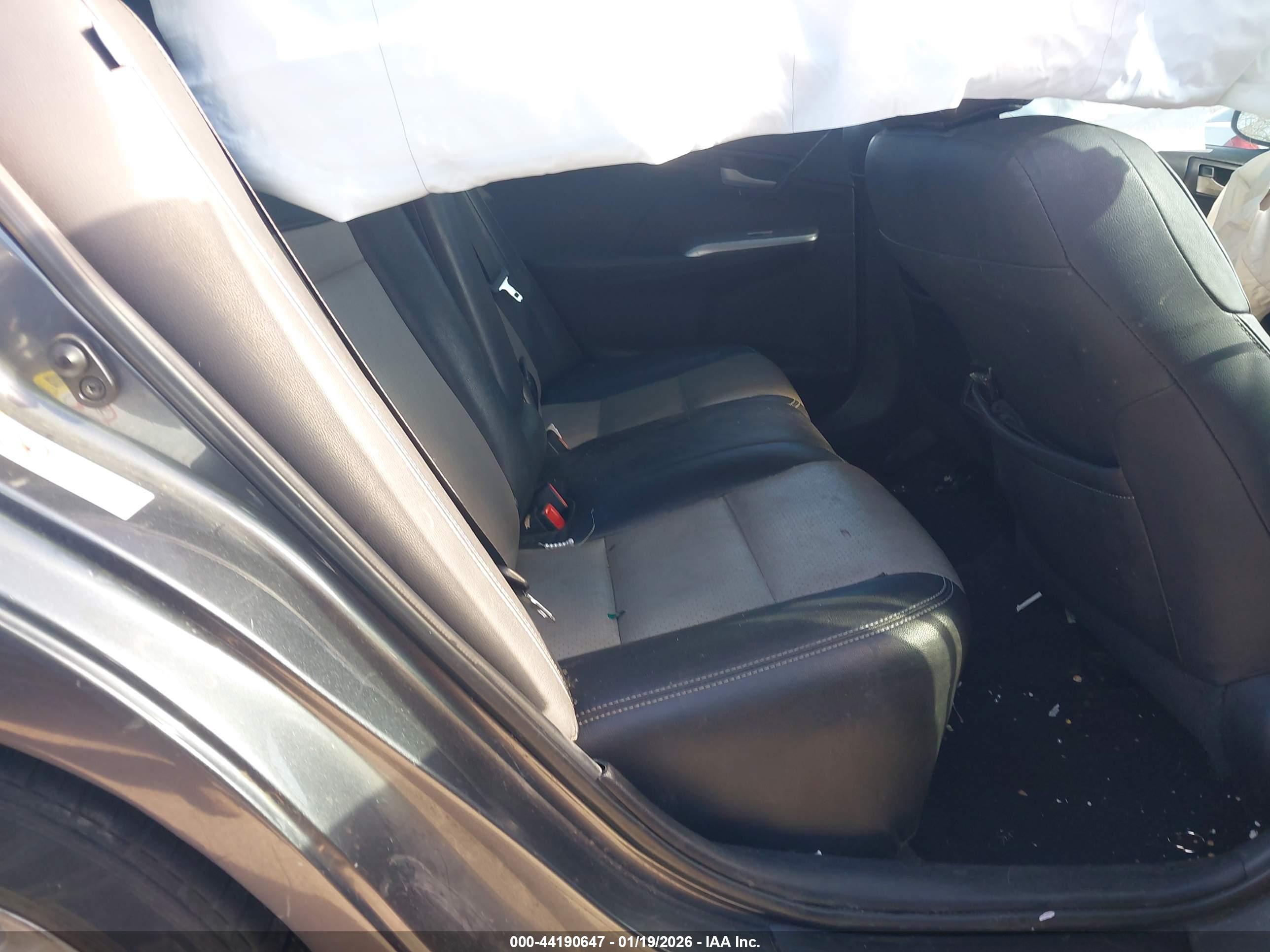 TOYOTA CAMRY image 8