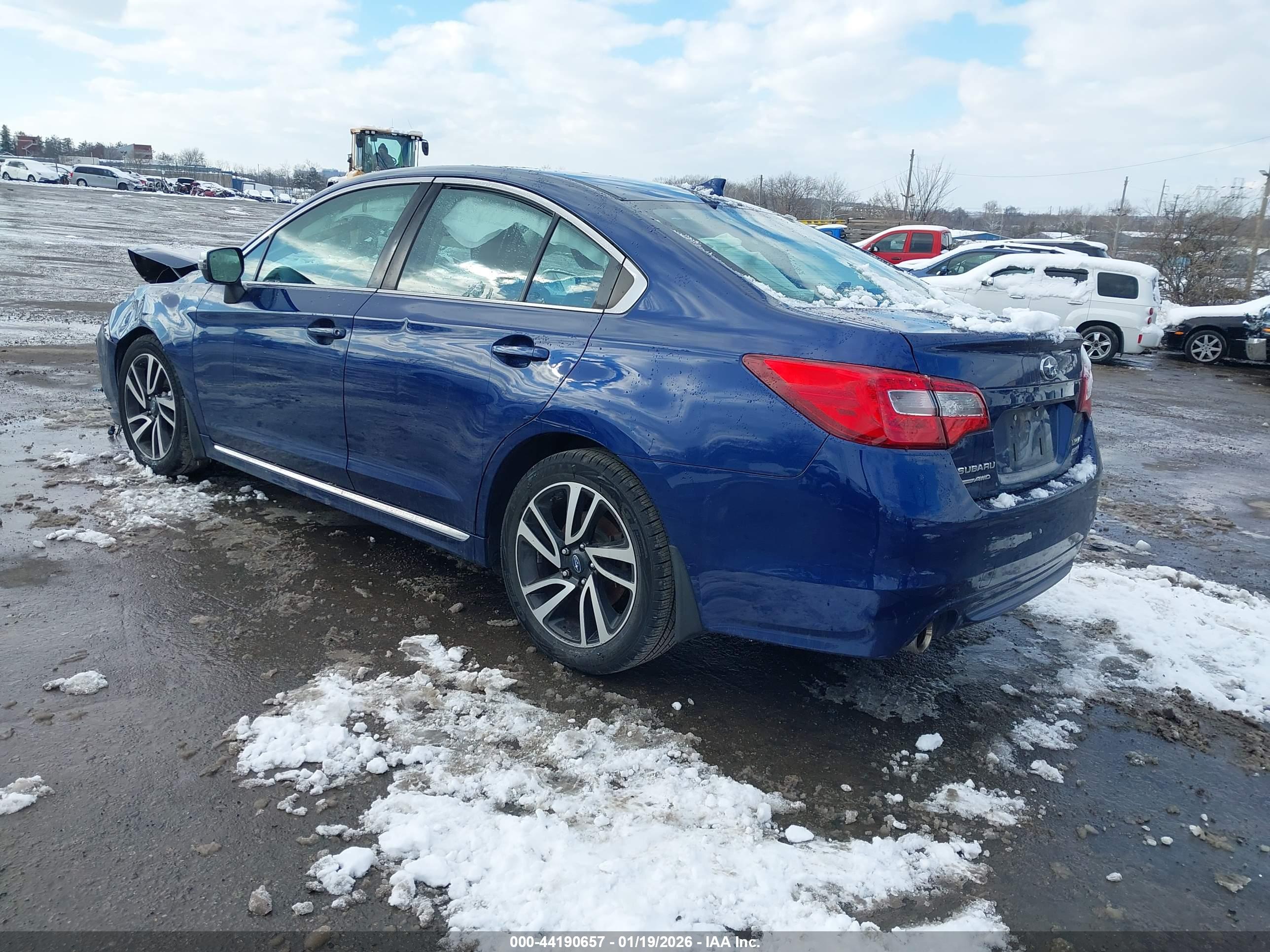 SUBARU LEGACY image 3