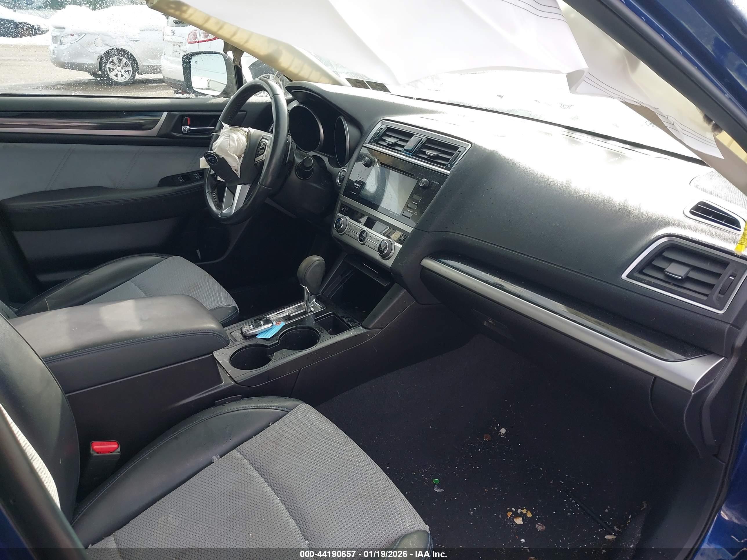 SUBARU LEGACY image 5