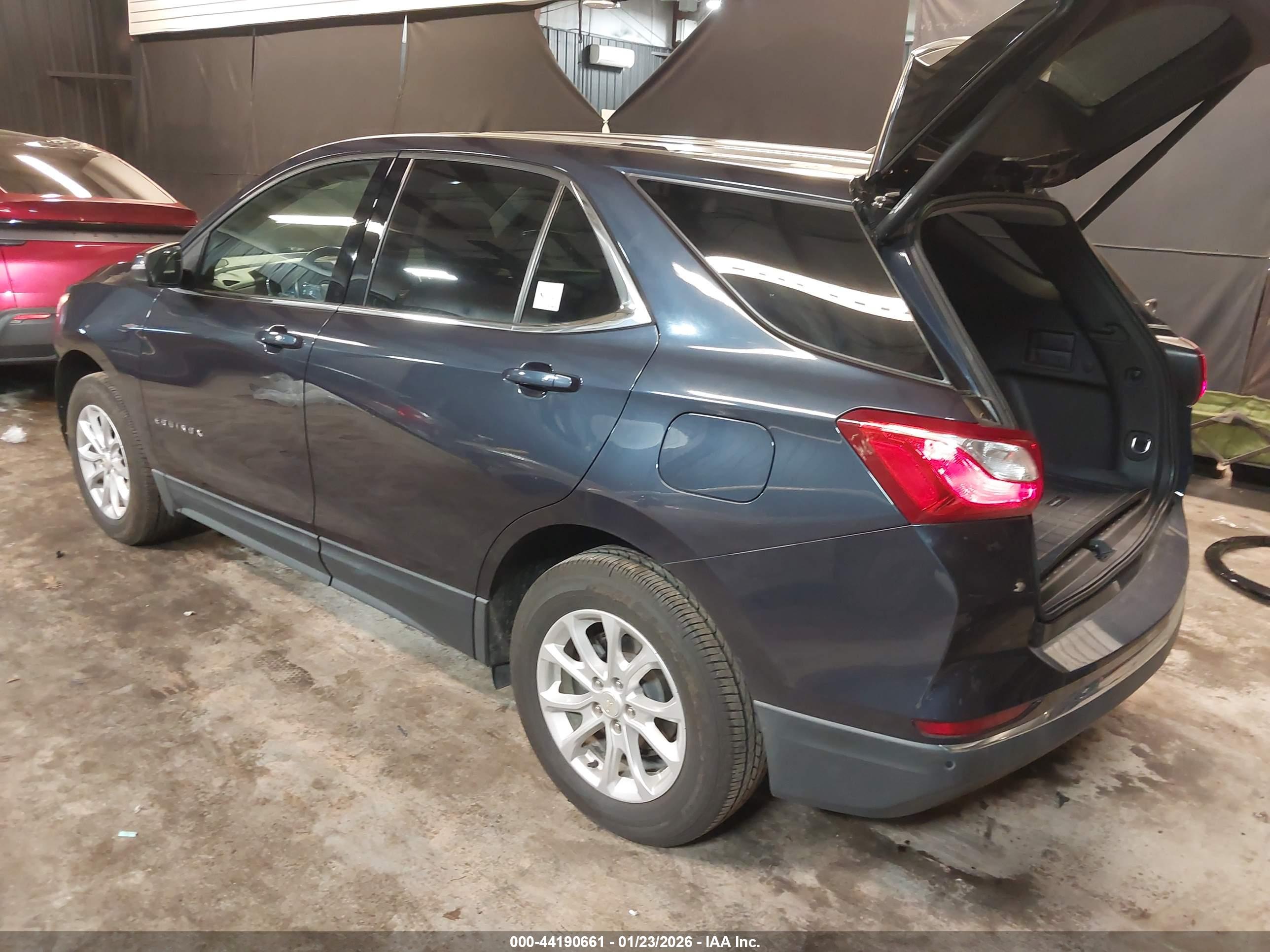 CHEVROLET EQUINOX image 3