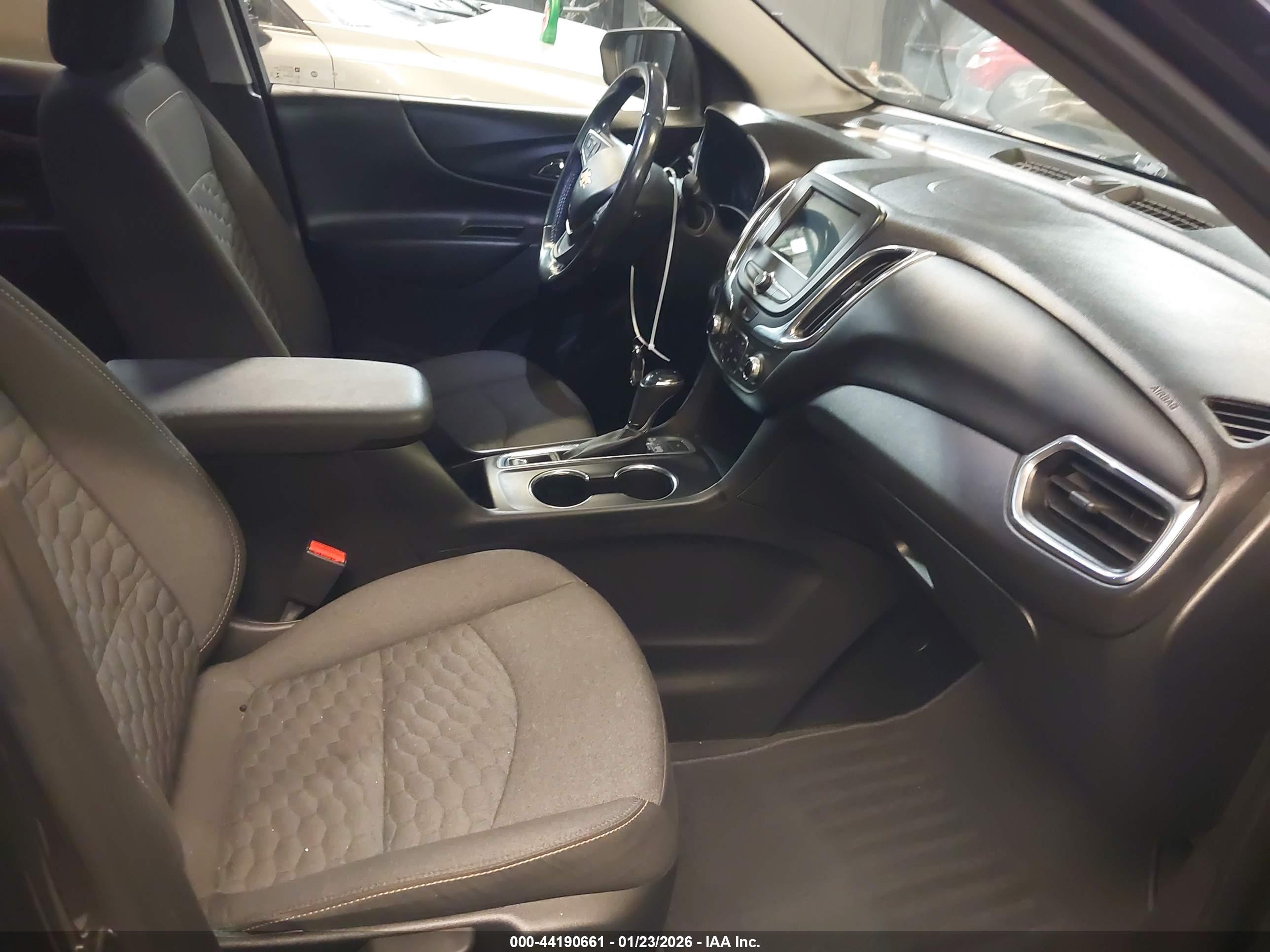 CHEVROLET EQUINOX image 5