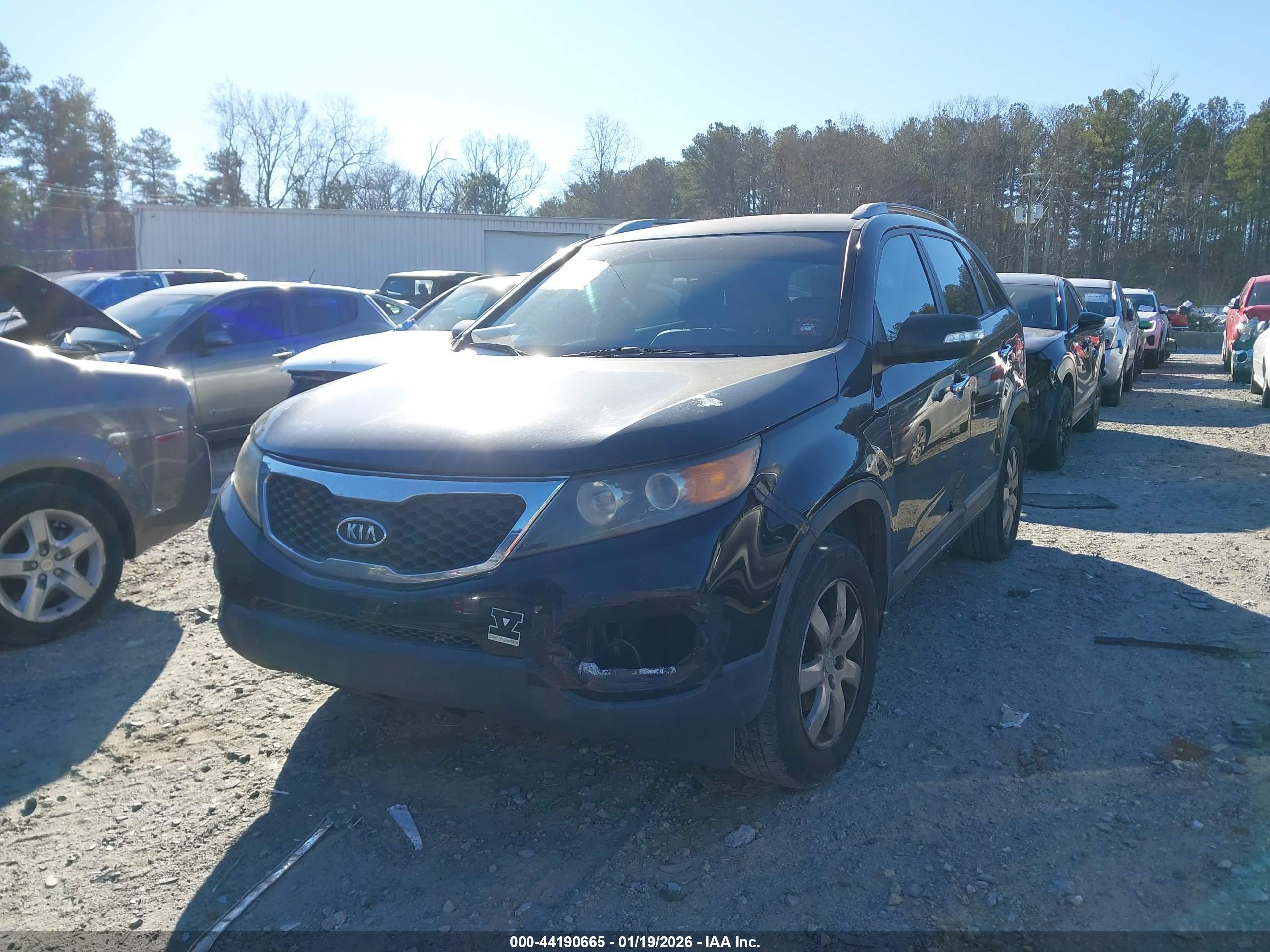 KIA SORENTO image 2