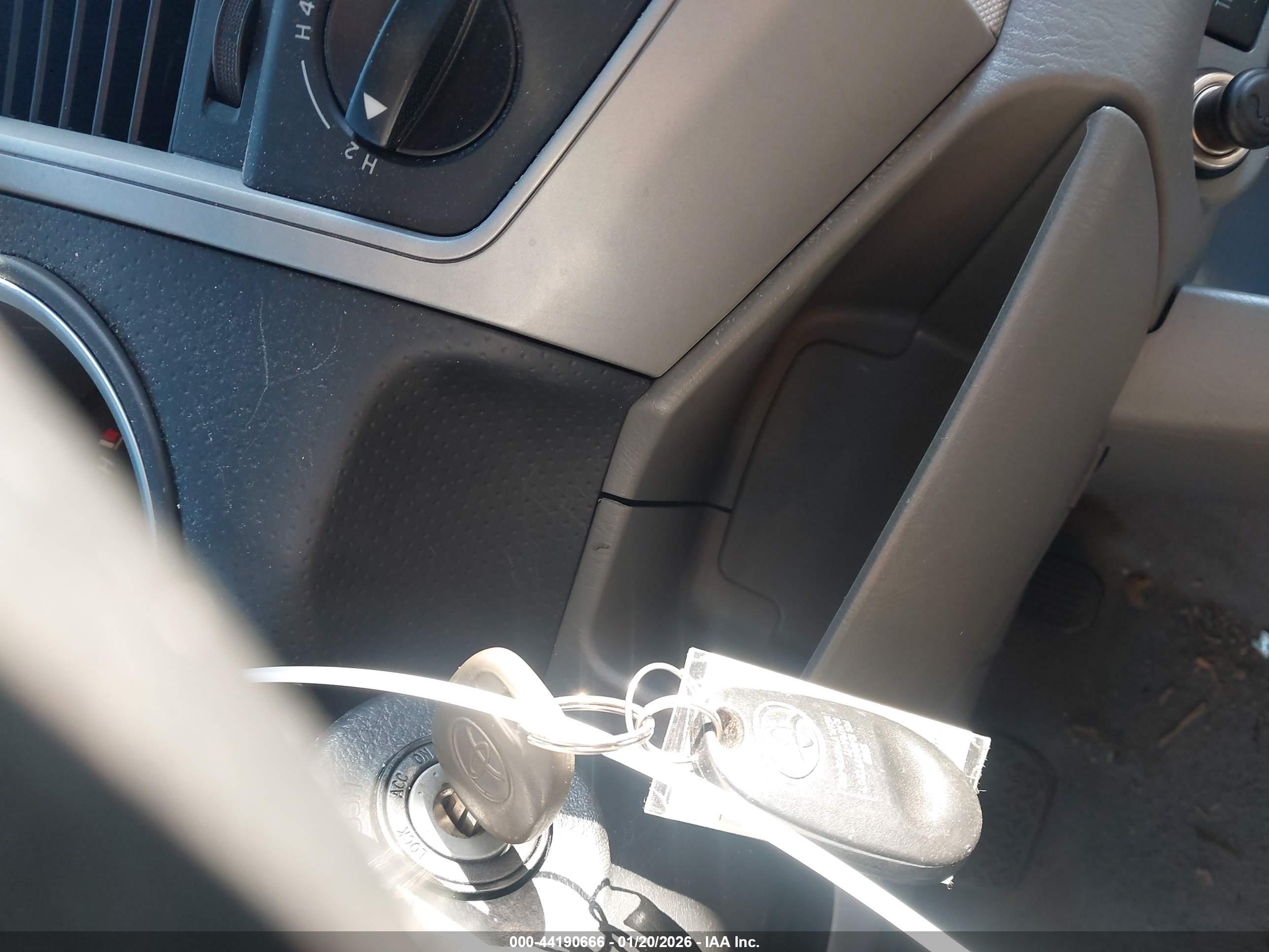 TOYOTA TACOMA image 11