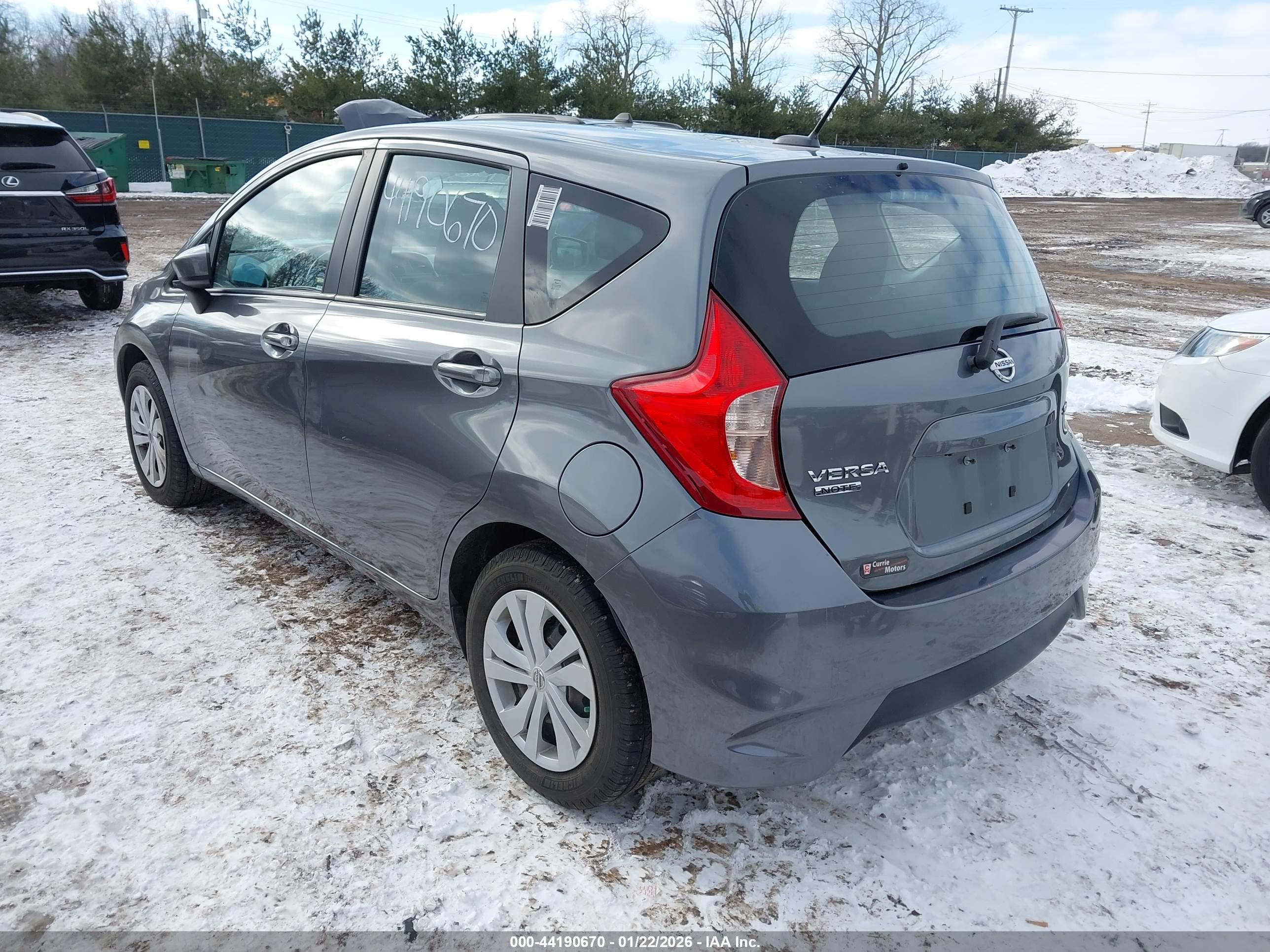 NISSAN VERSA image 3