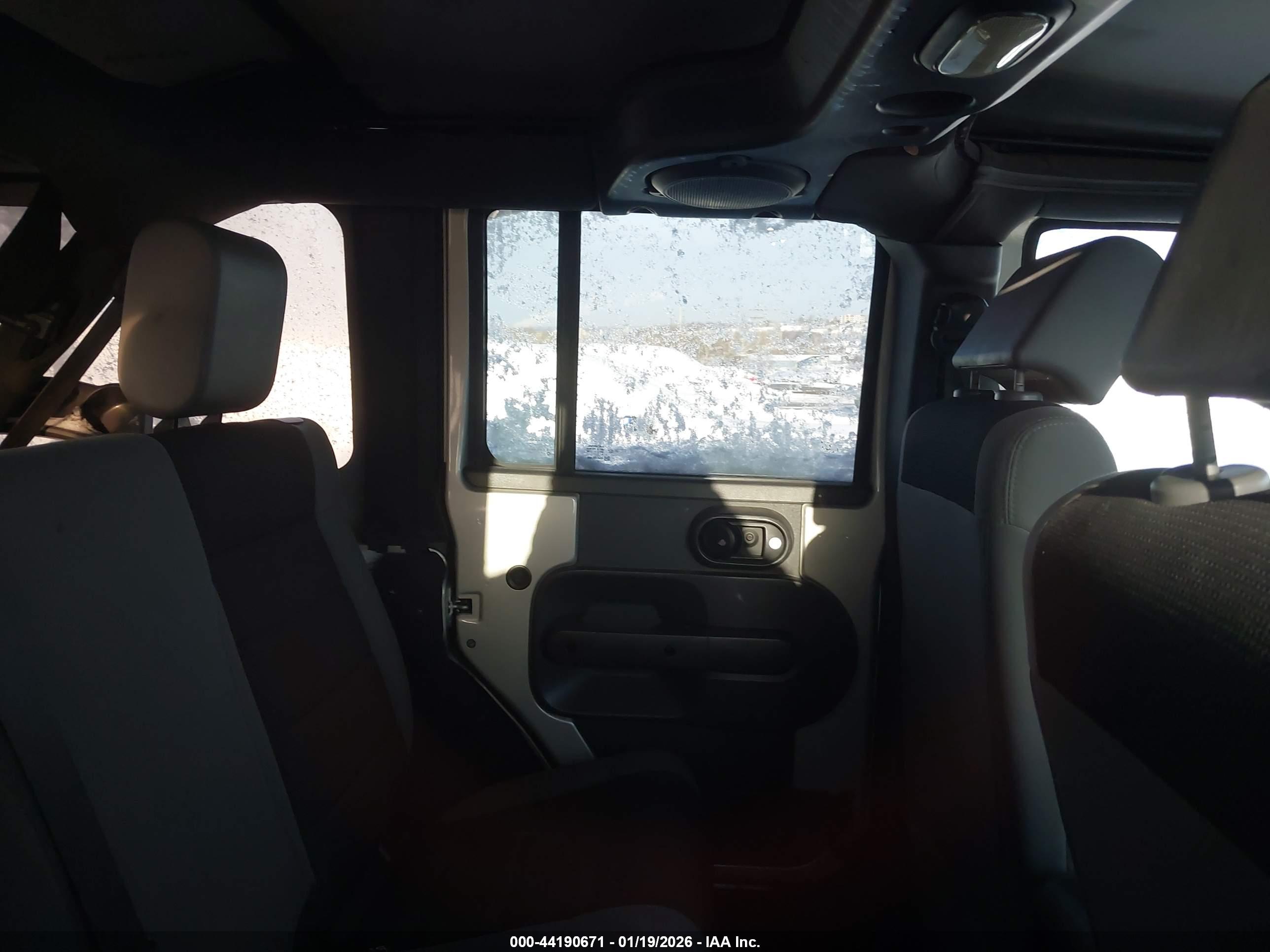JEEP WRANGLER image 8