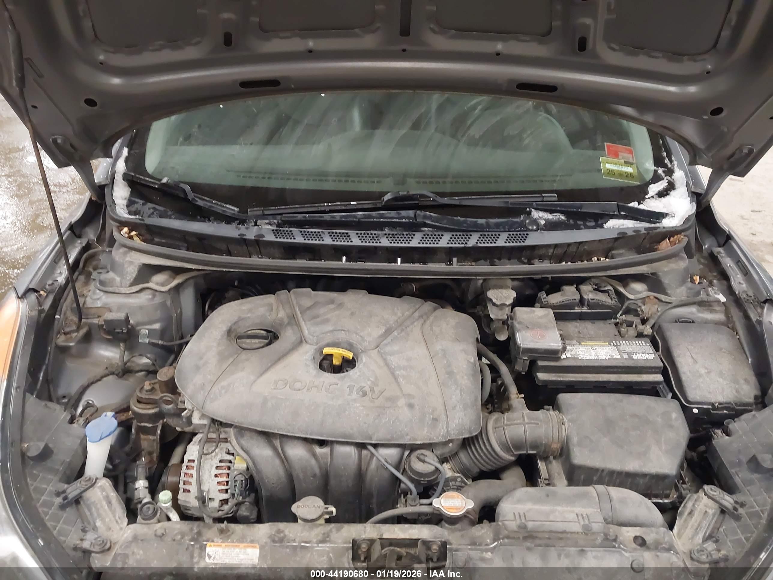 HYUNDAI ELANTRA image 10