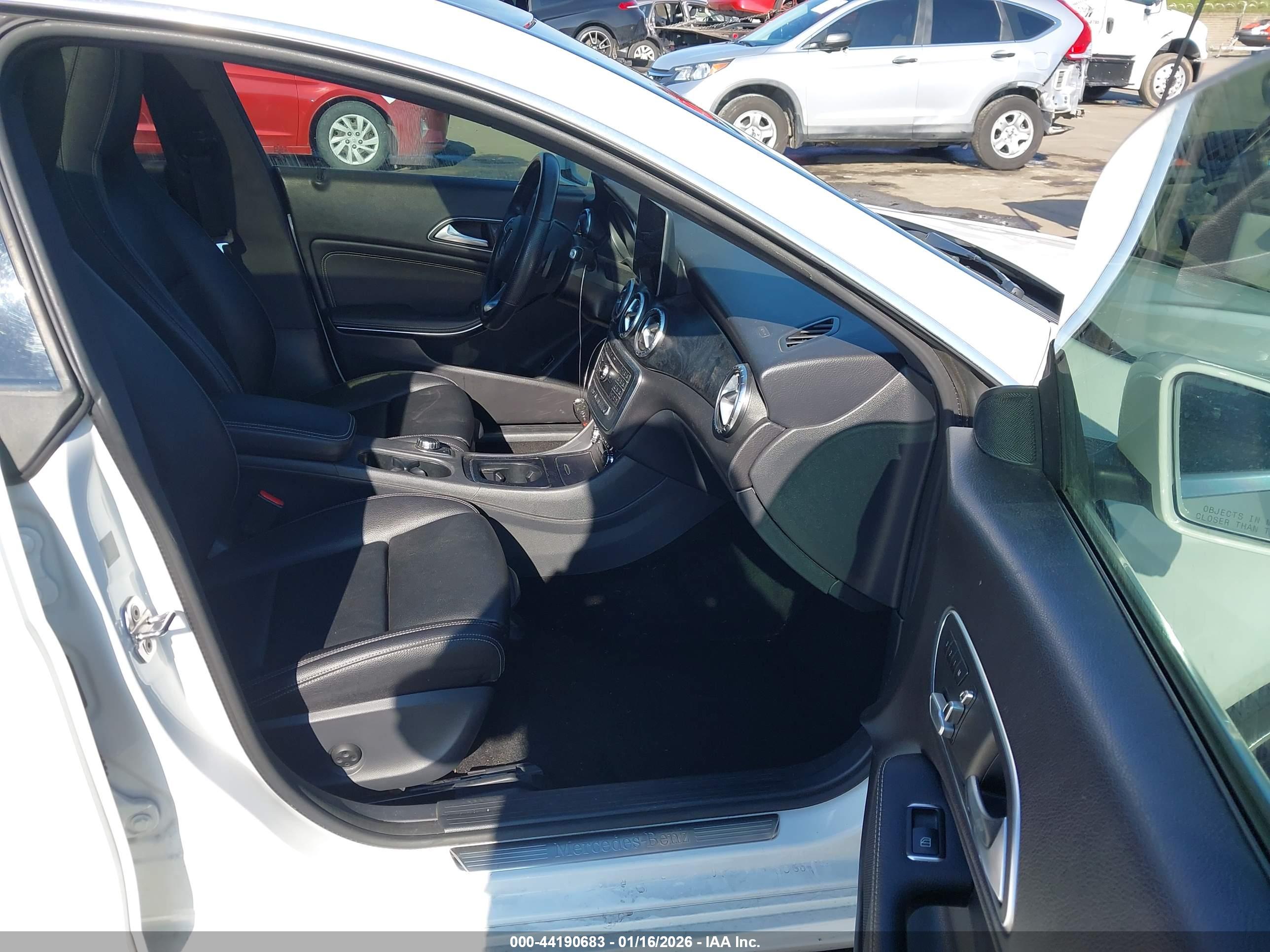 MERCEDES-BENZ CLA image 5