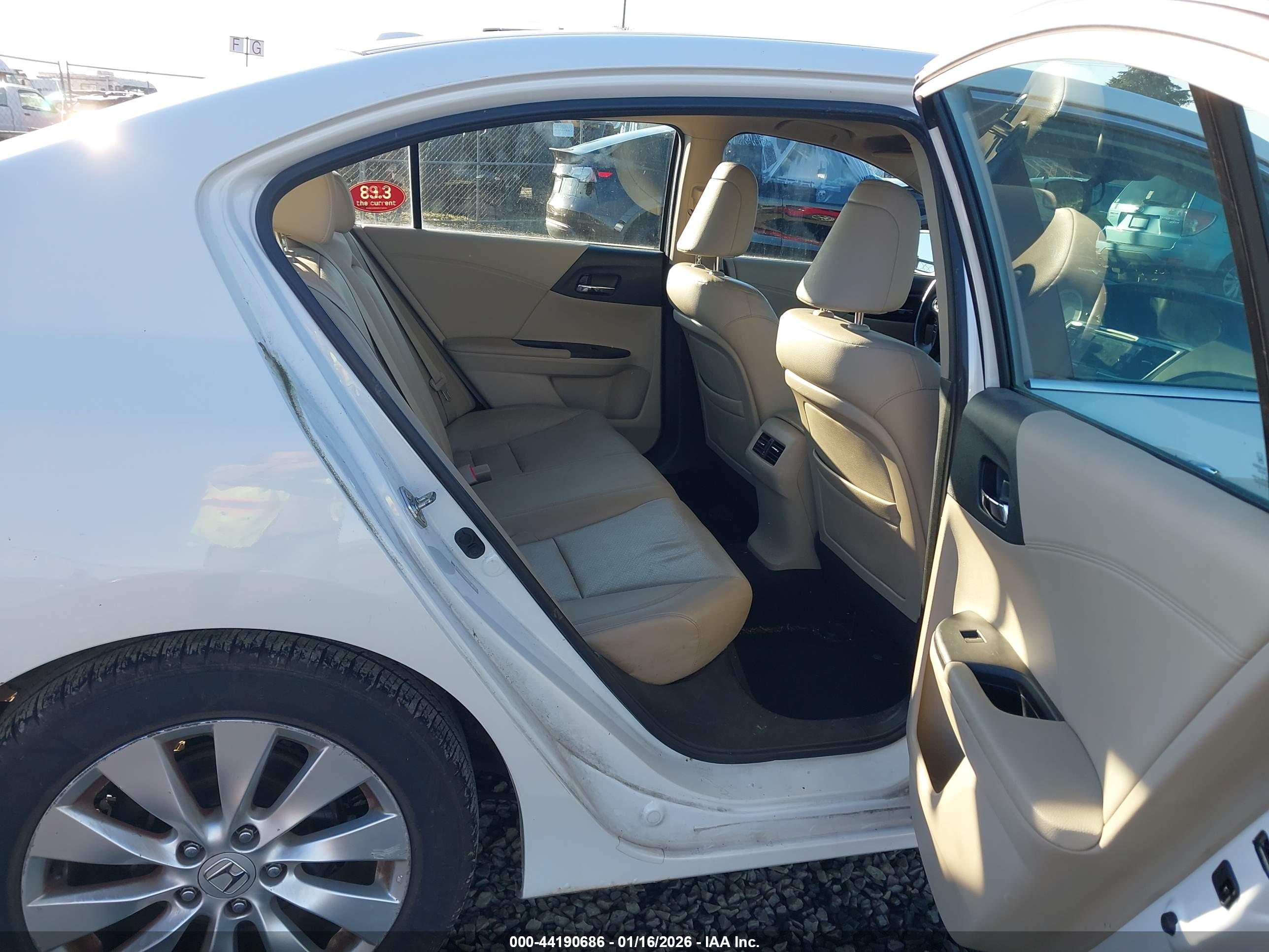 HONDA ACCORD image 8