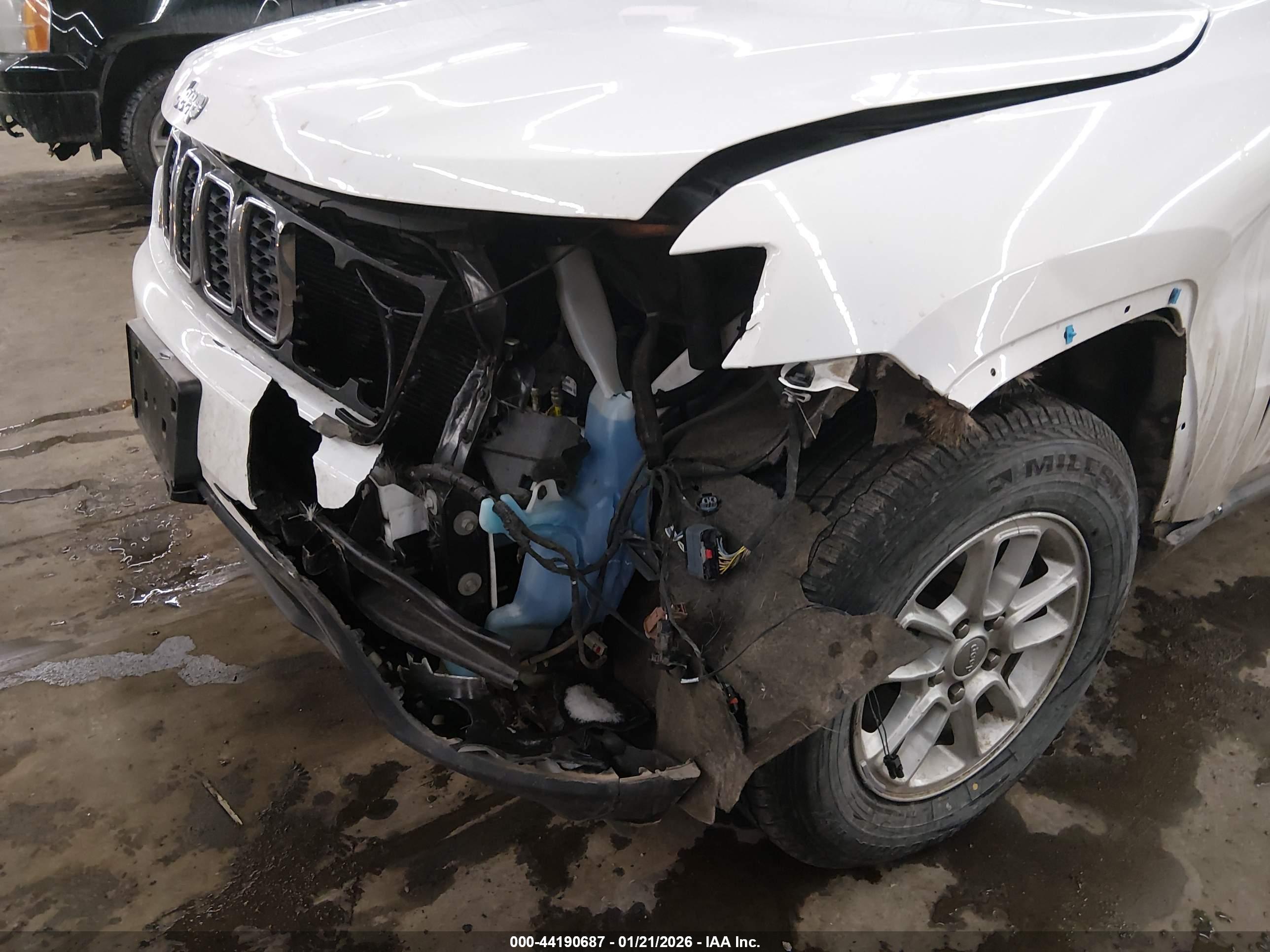 JEEP GRAND image 6