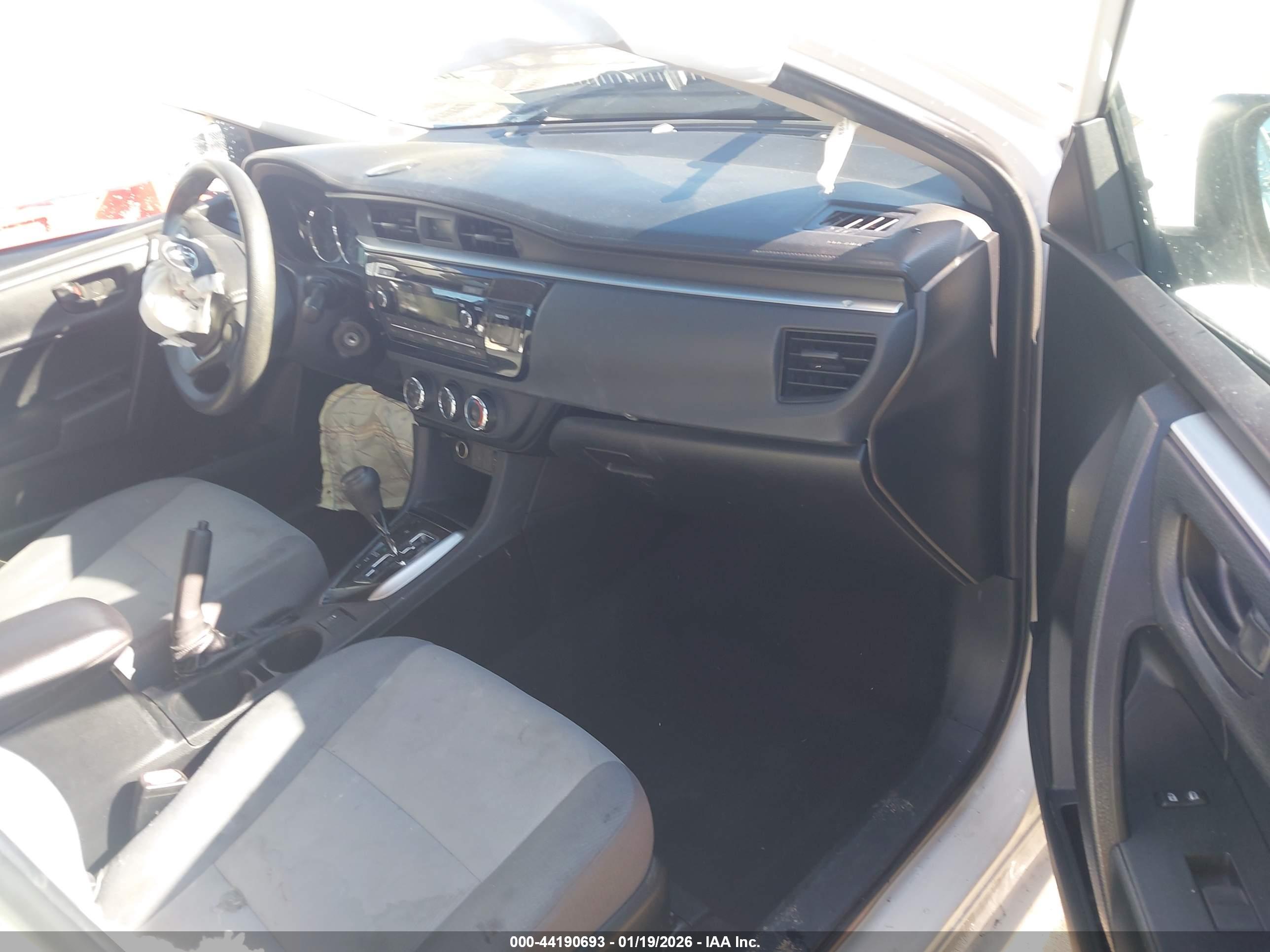 TOYOTA COROLLA image 5