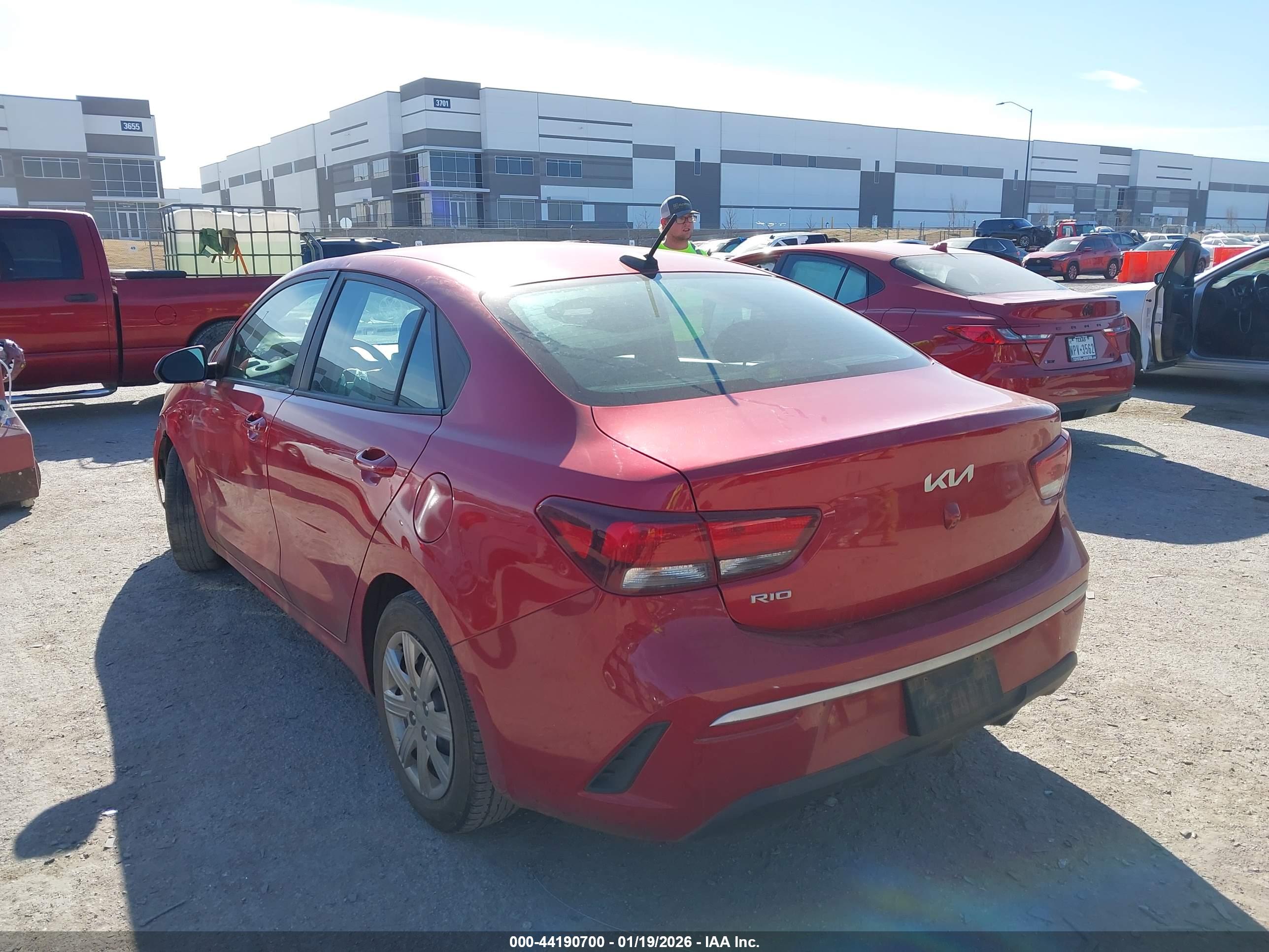 KIA RIO image 3