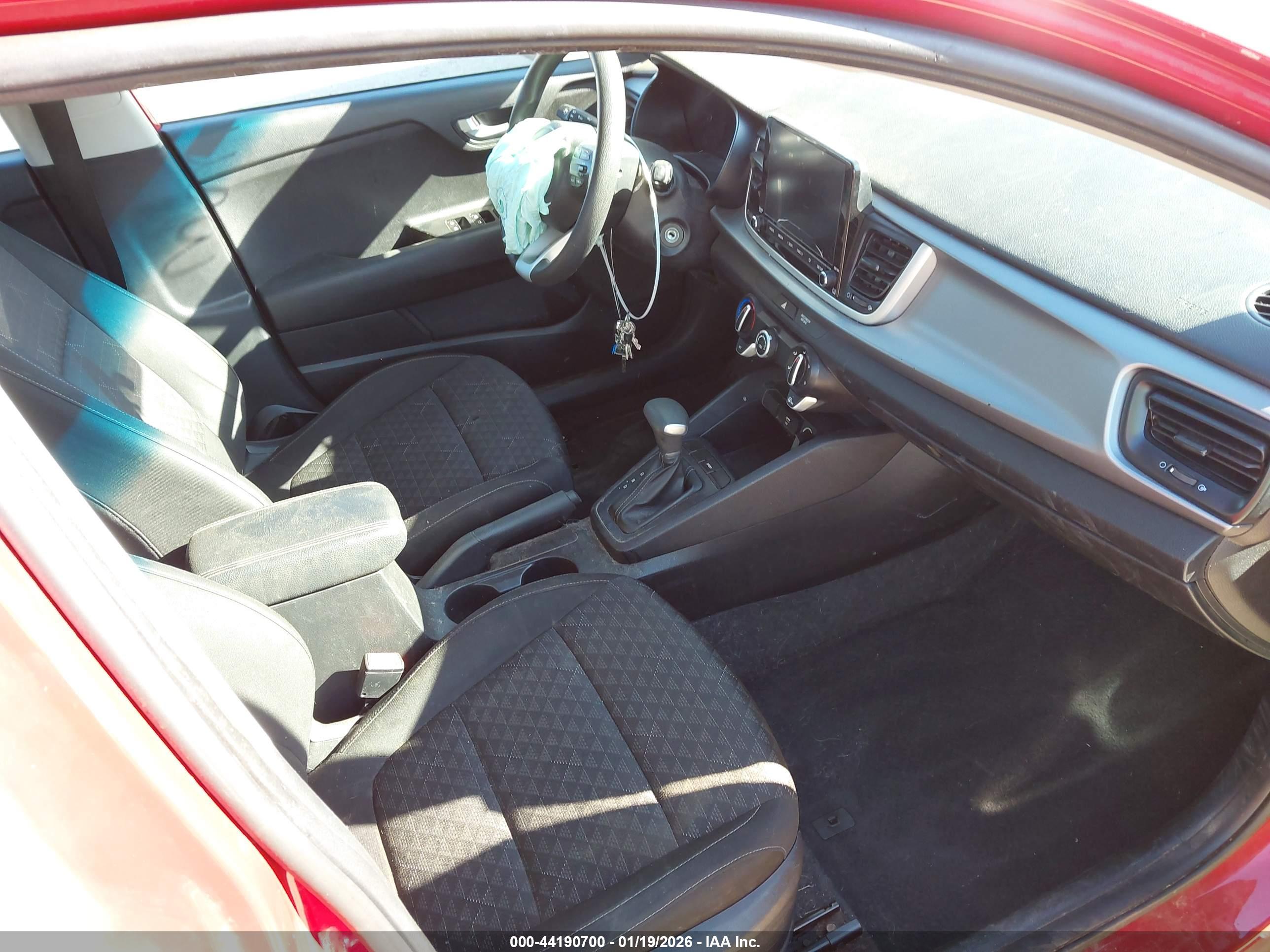 KIA RIO image 5