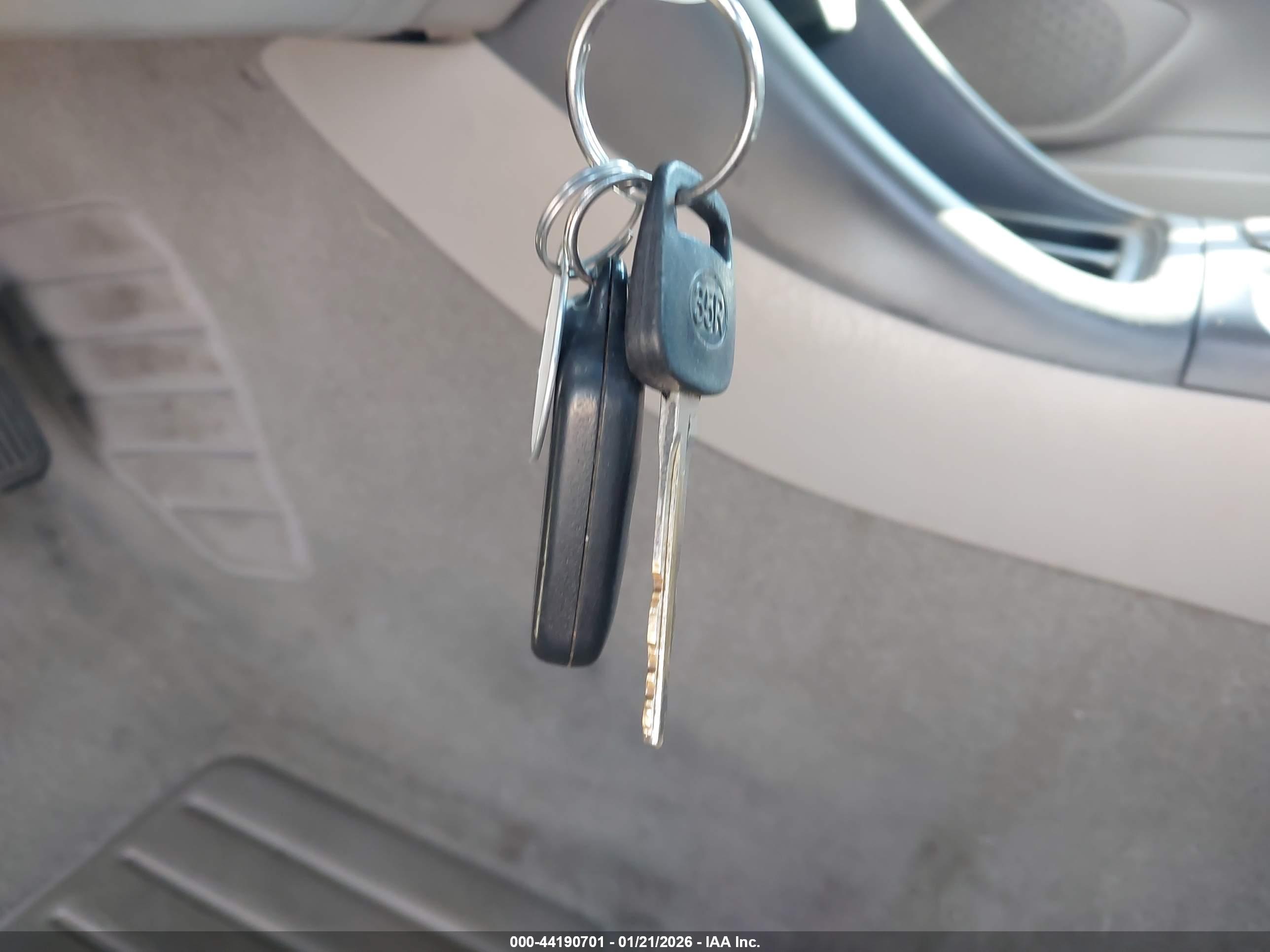 TOYOTA CAMRY image 11