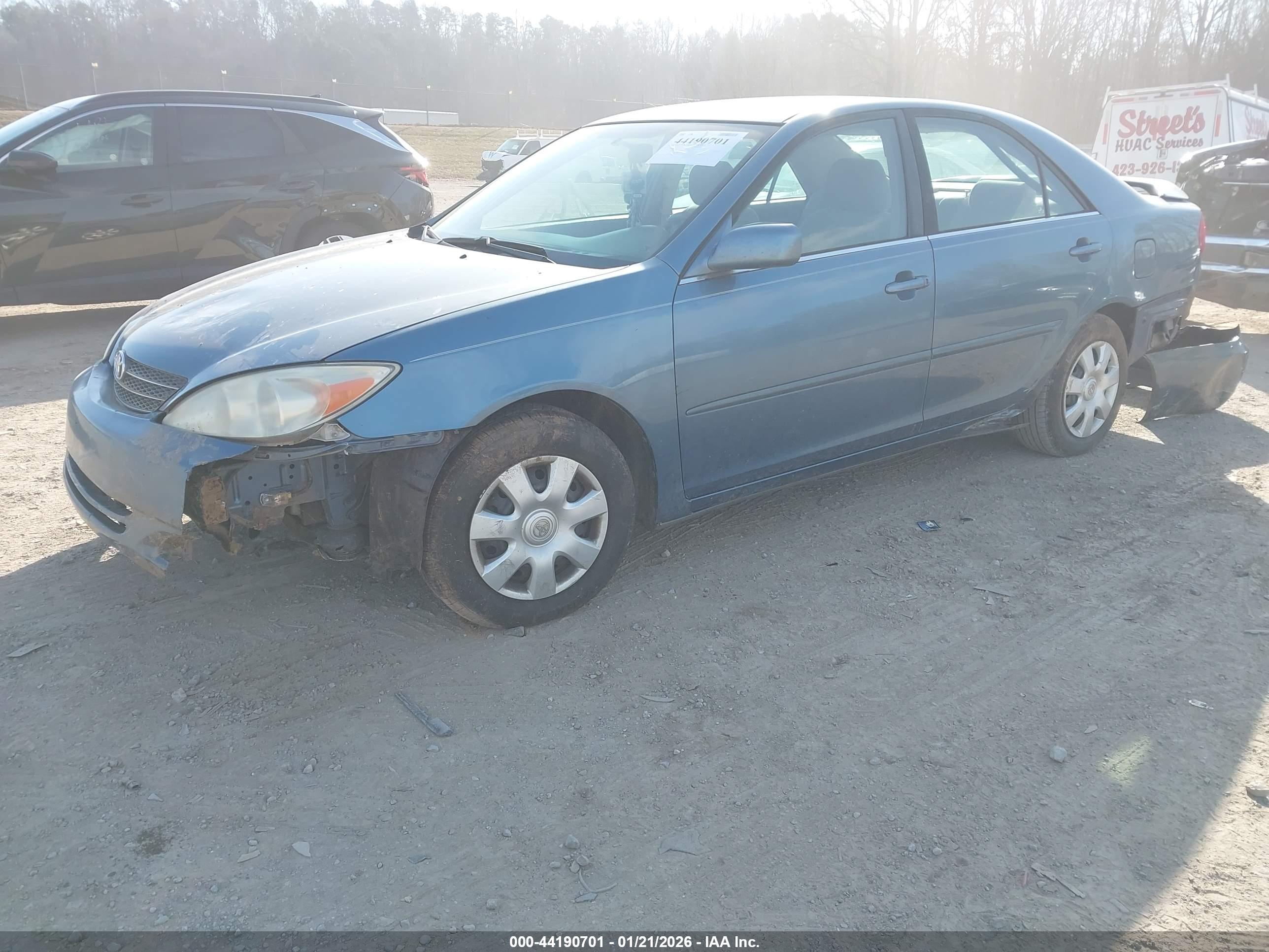TOYOTA CAMRY image 2