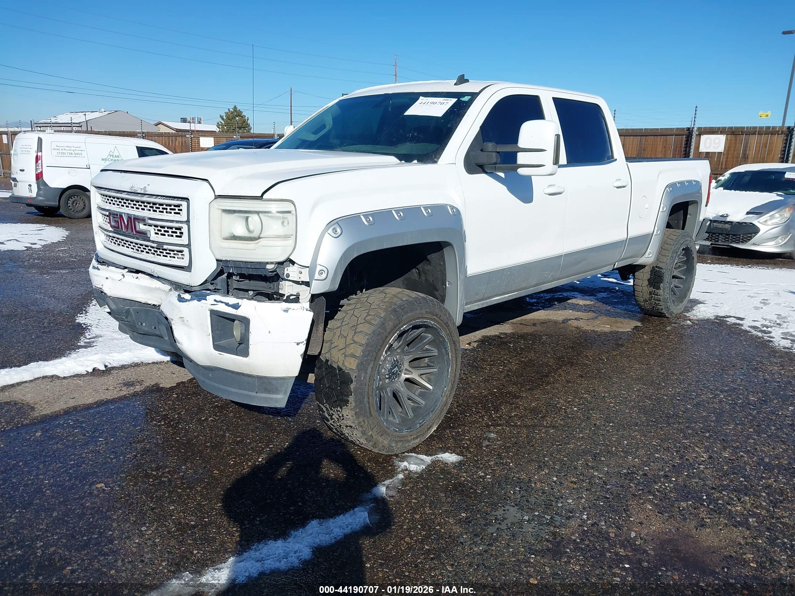 GMC SIERRA image 2