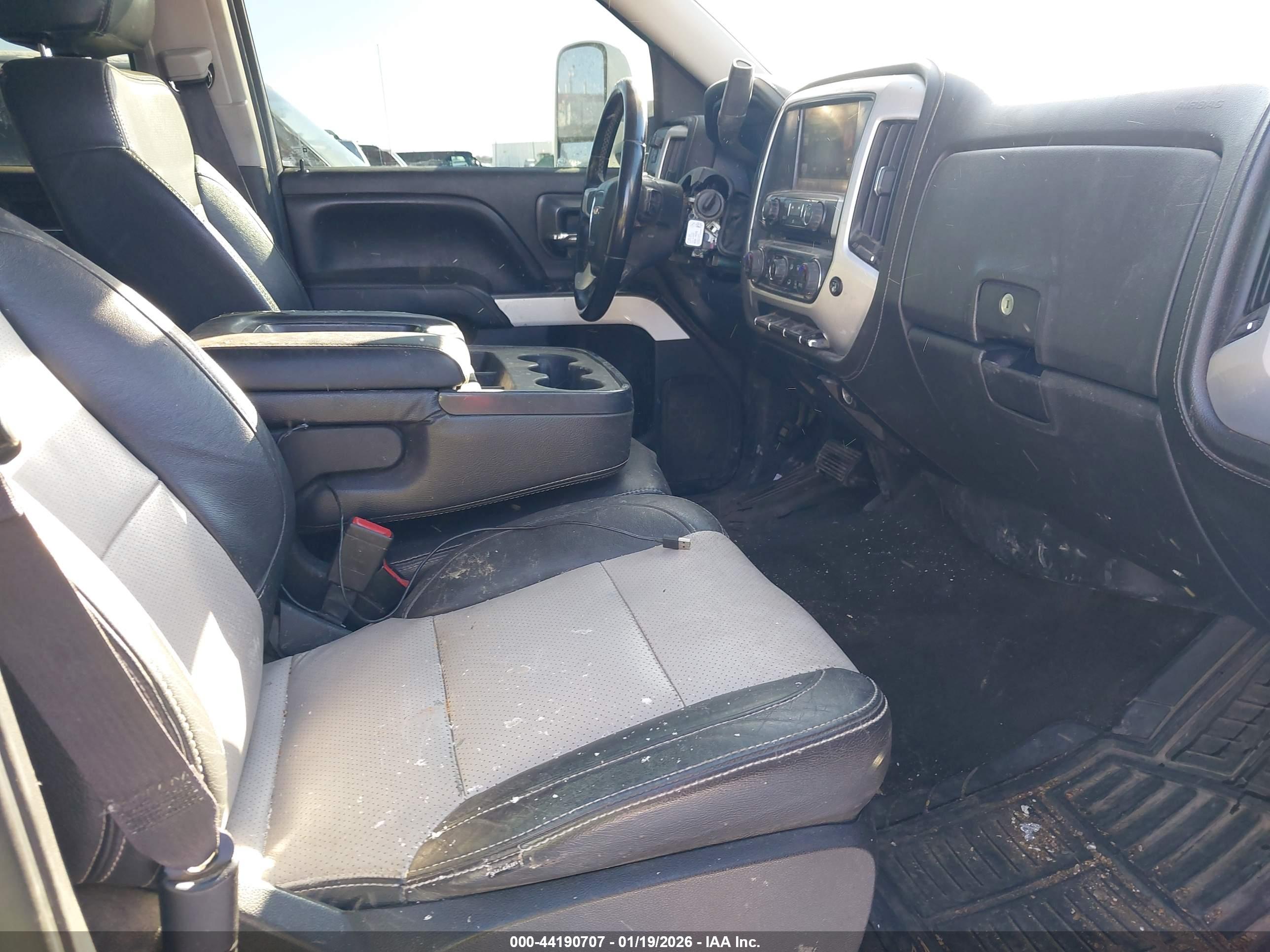 GMC SIERRA image 5