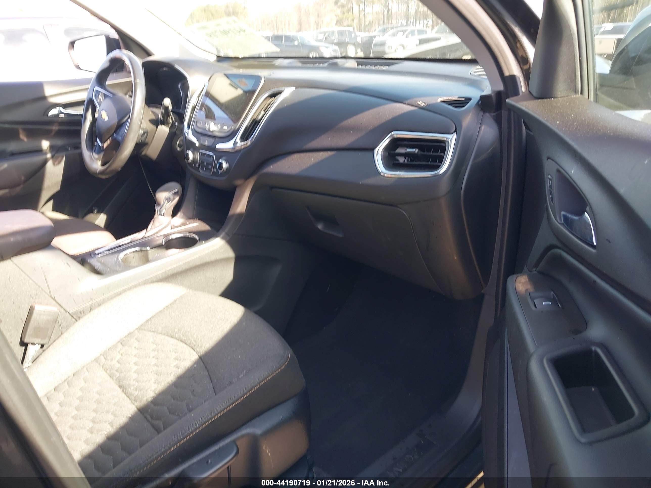 CHEVROLET EQUINOX image 5