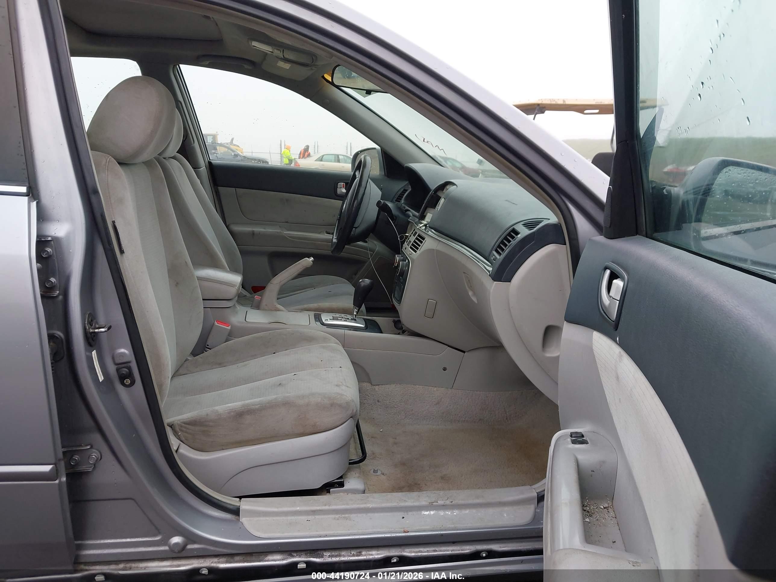 HYUNDAI SONATA image 5