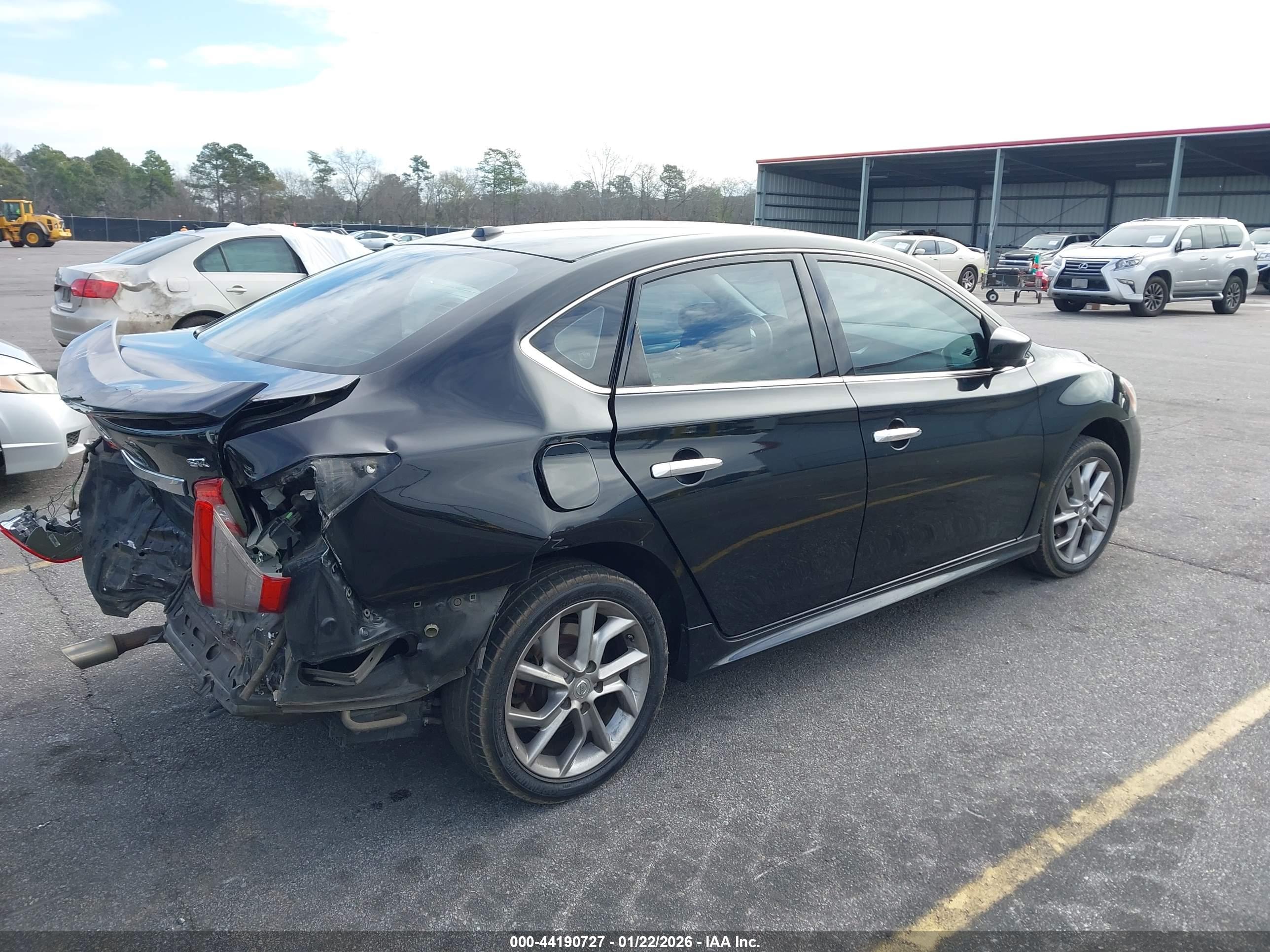 NISSAN SENTRA image 4
