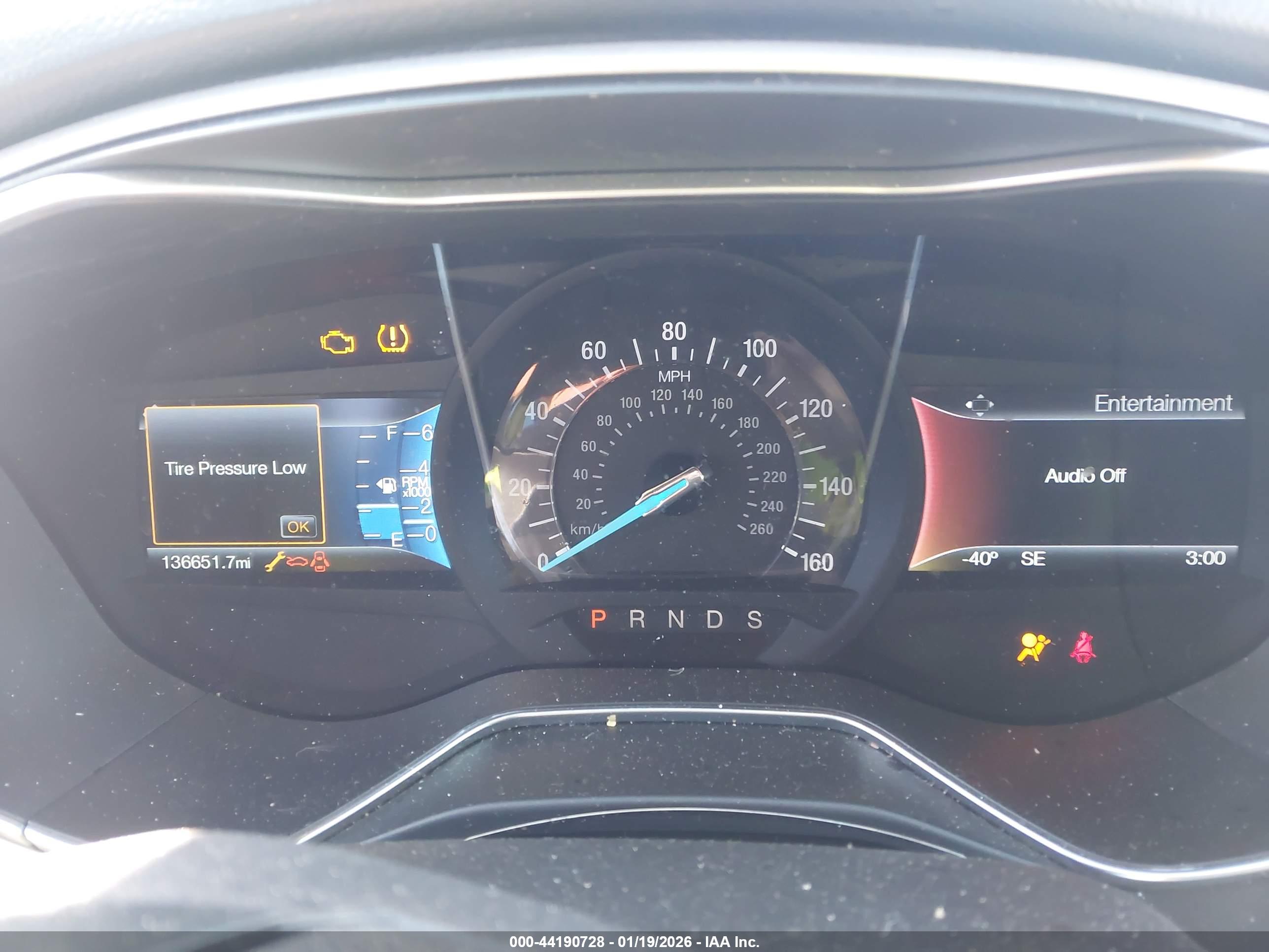 FORD FUSION image 7