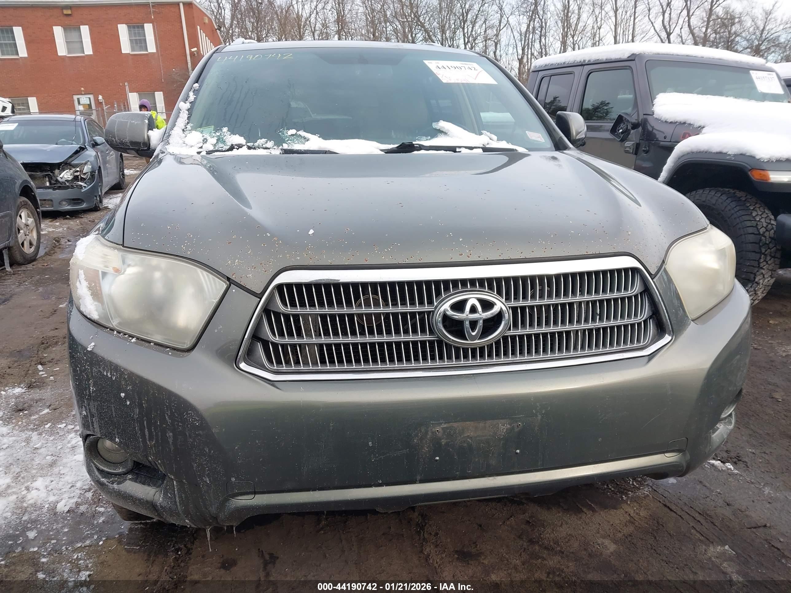 TOYOTA HIGHLANDER image 6
