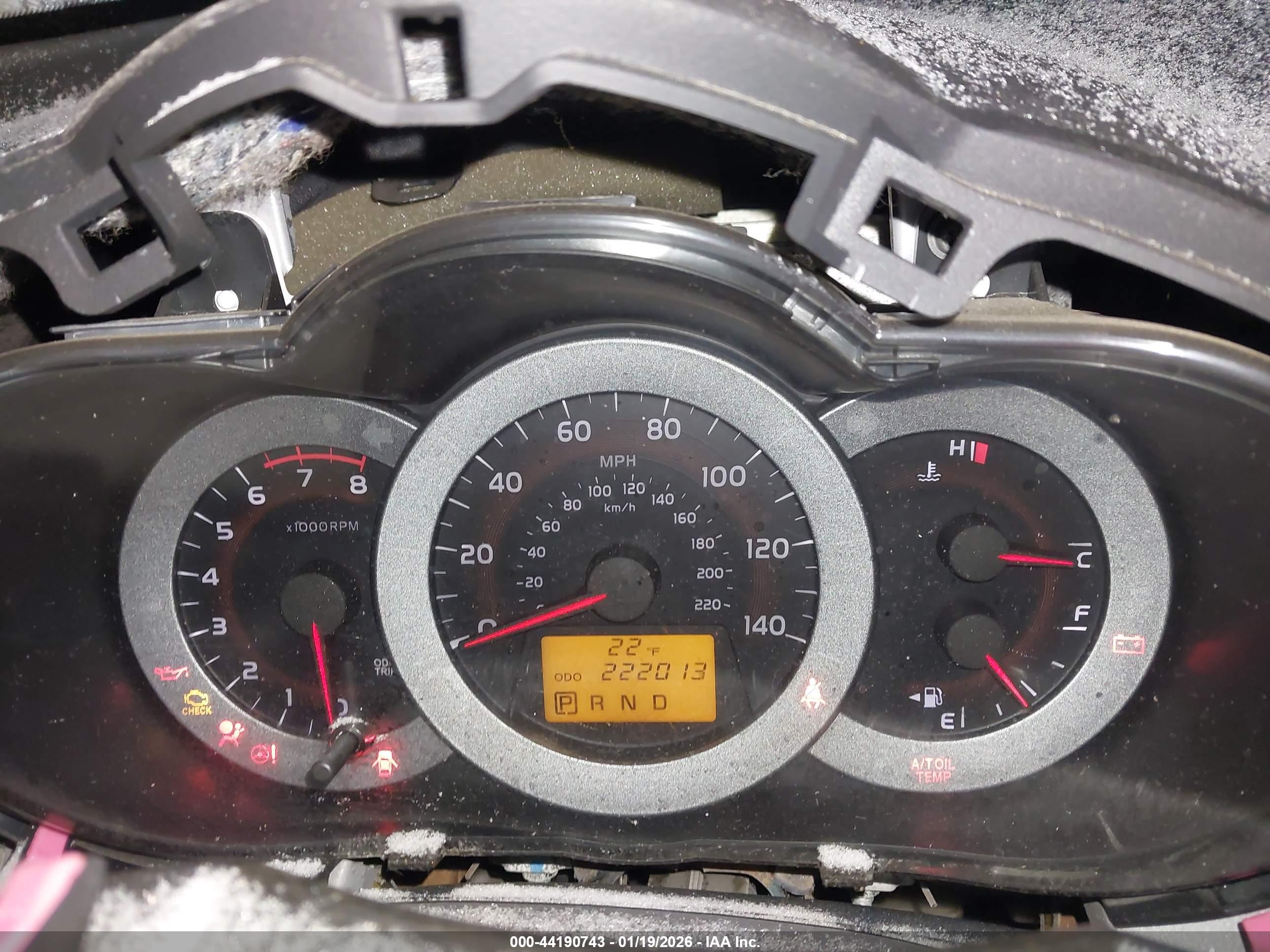 TOYOTA RAV4 image 7