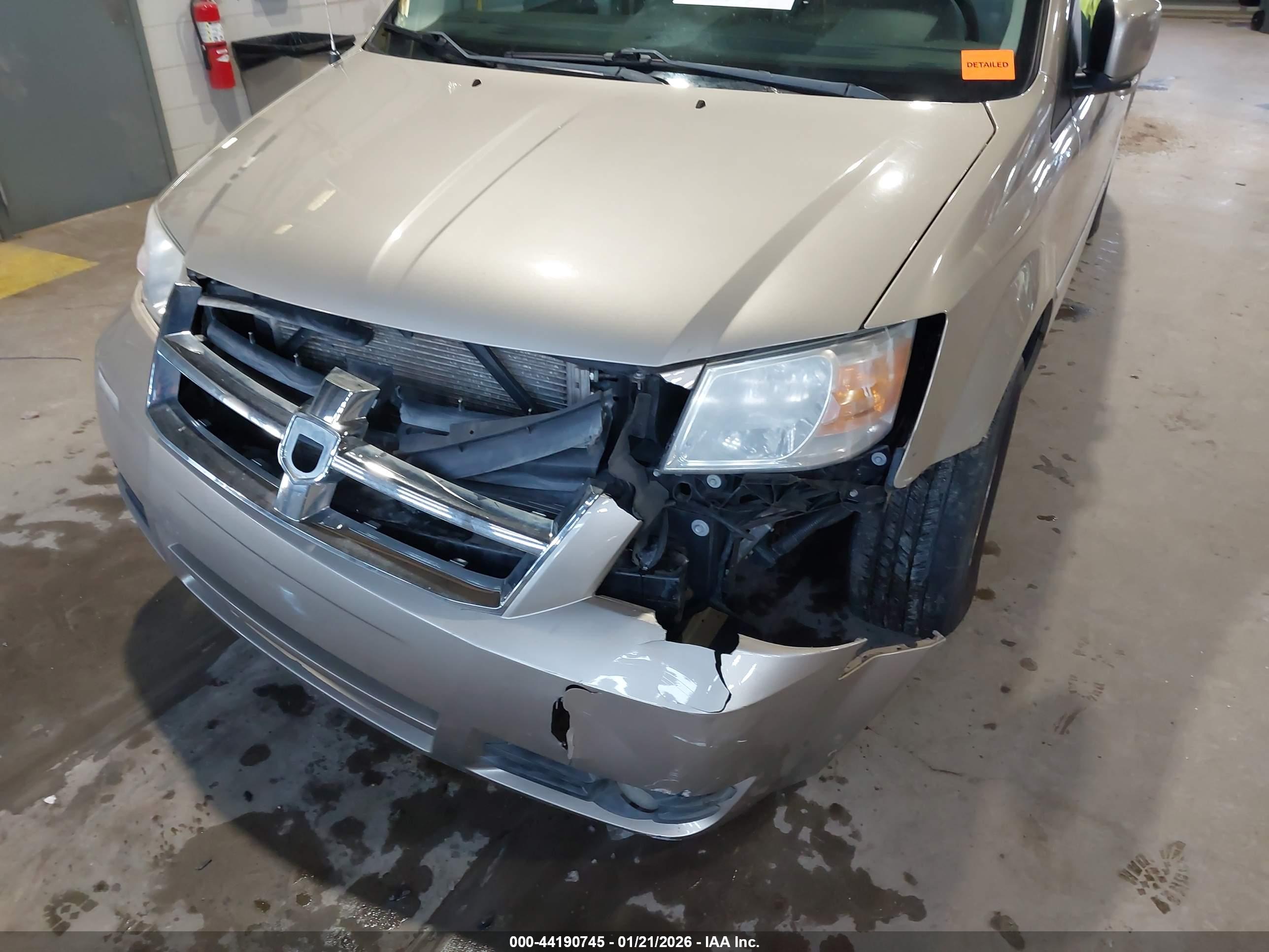 DODGE GRAND image 6