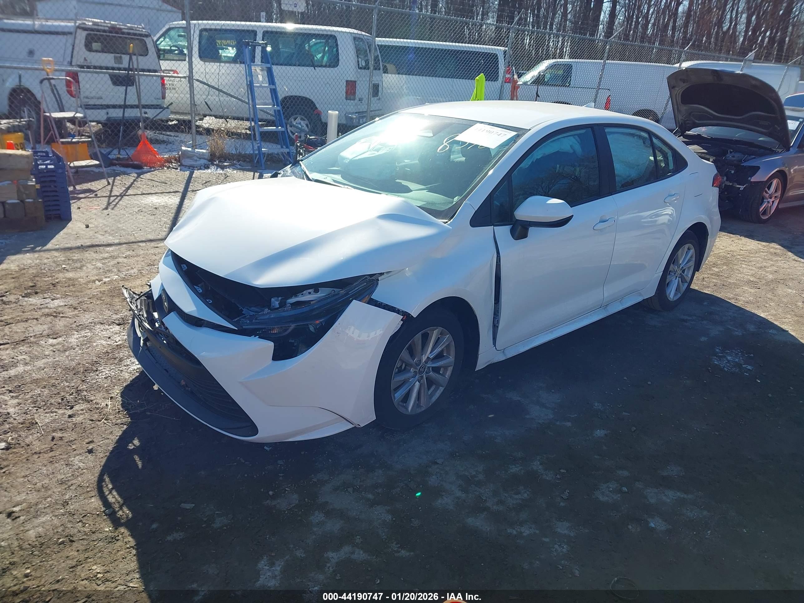 TOYOTA COROLLA image 2