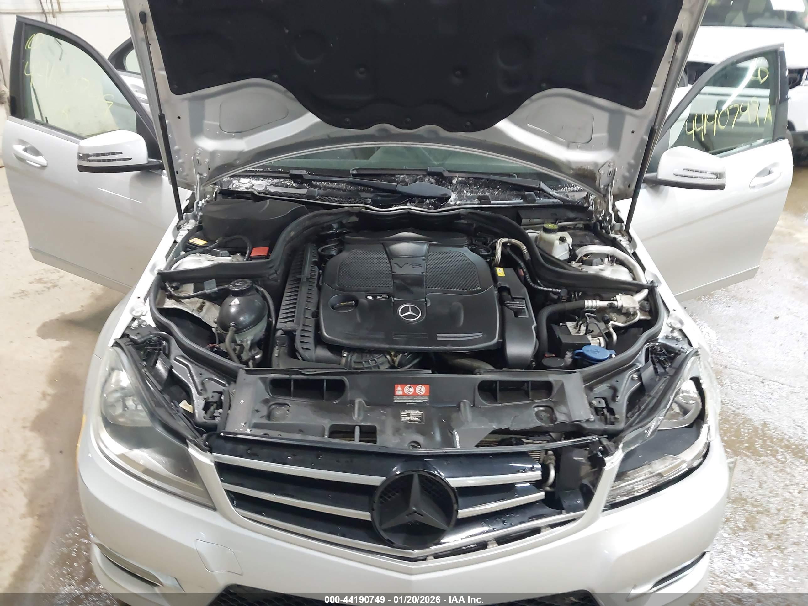 MERCEDES-BENZ C image 10