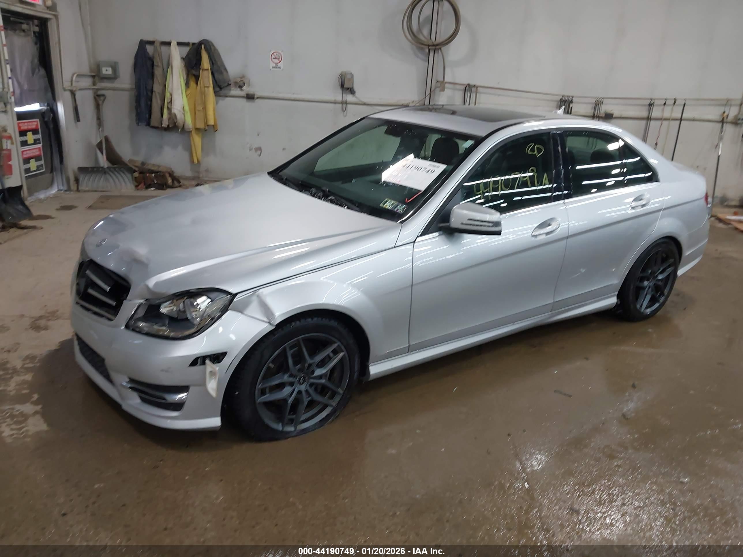 MERCEDES-BENZ C image 2