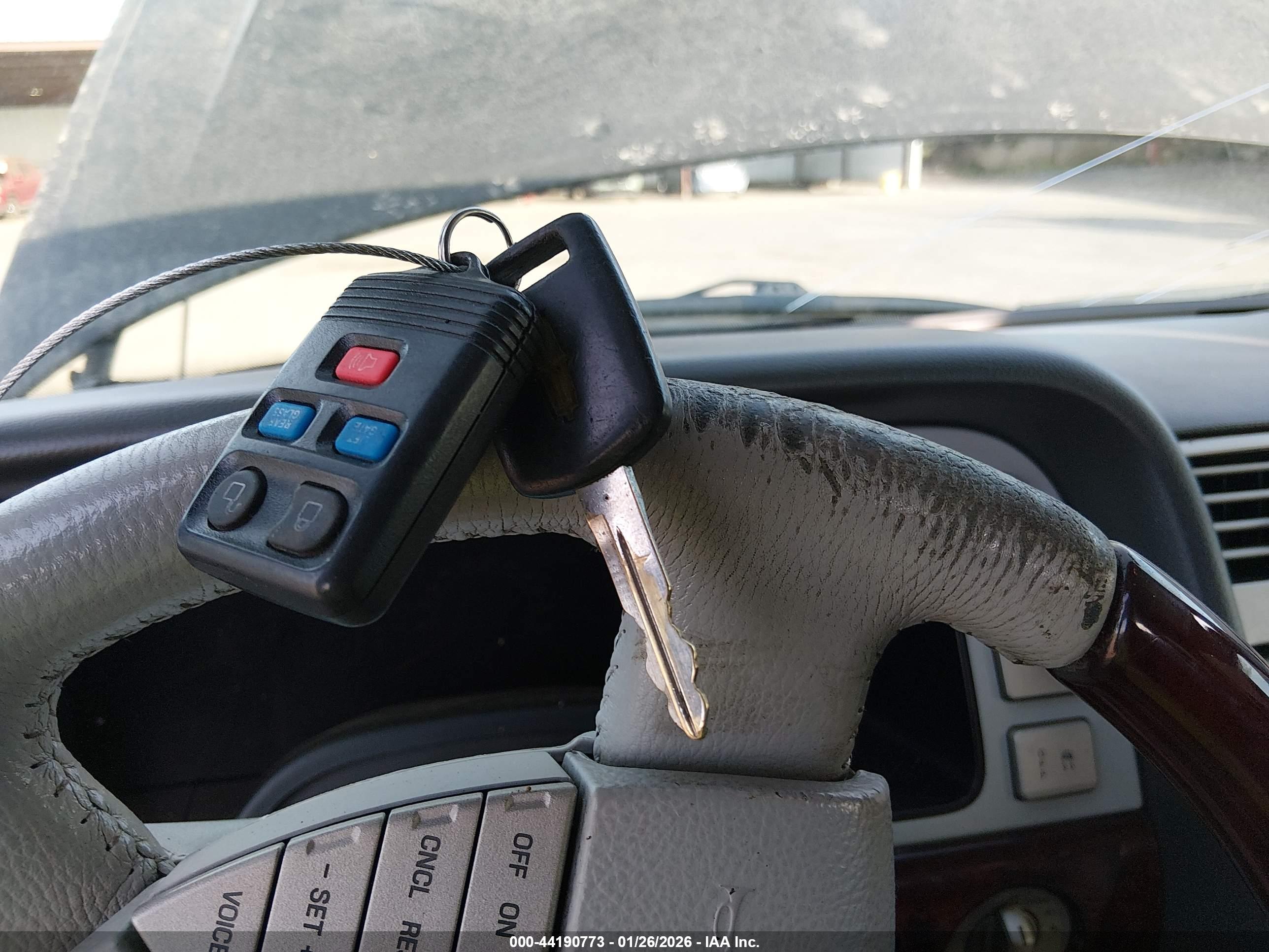 LINCOLN NAVIGATOR image 11
