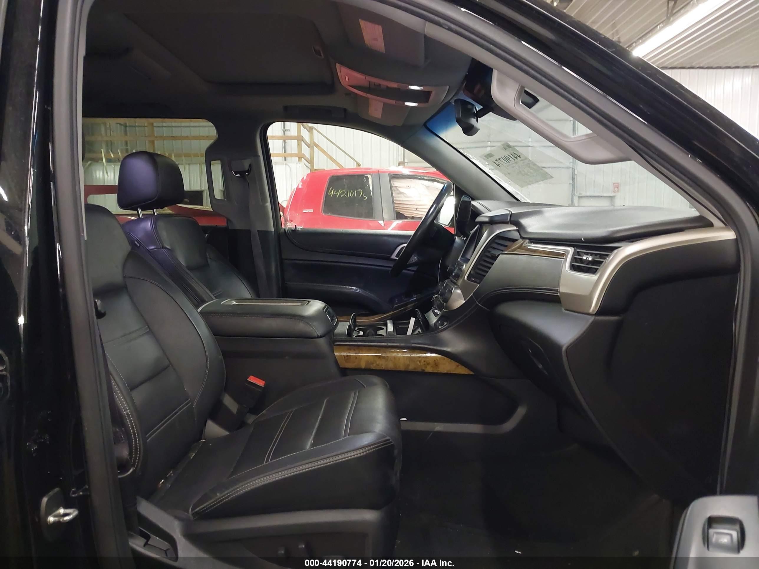 GMC YUKON image 5