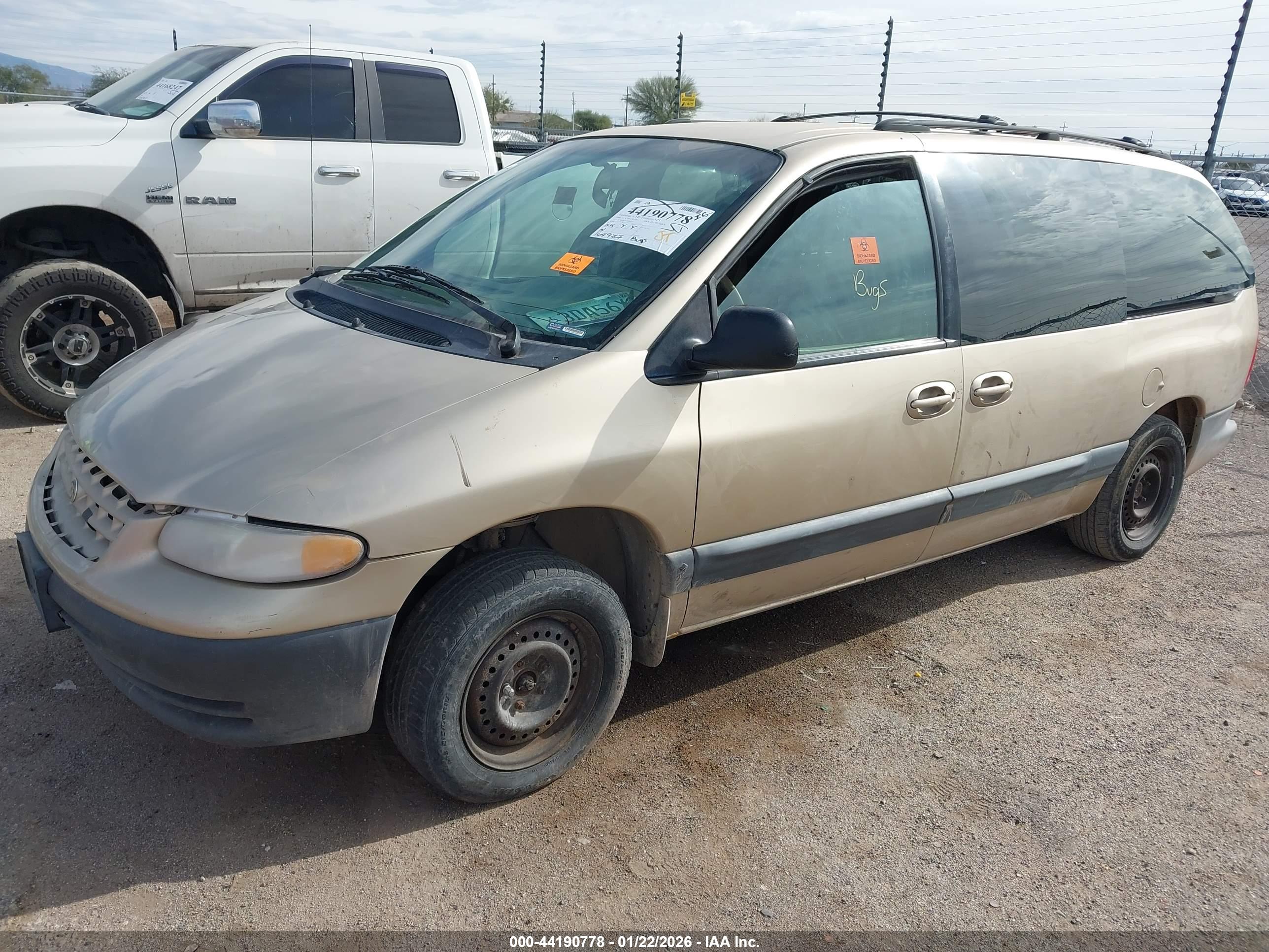 CHRYSLER GRAND image 2