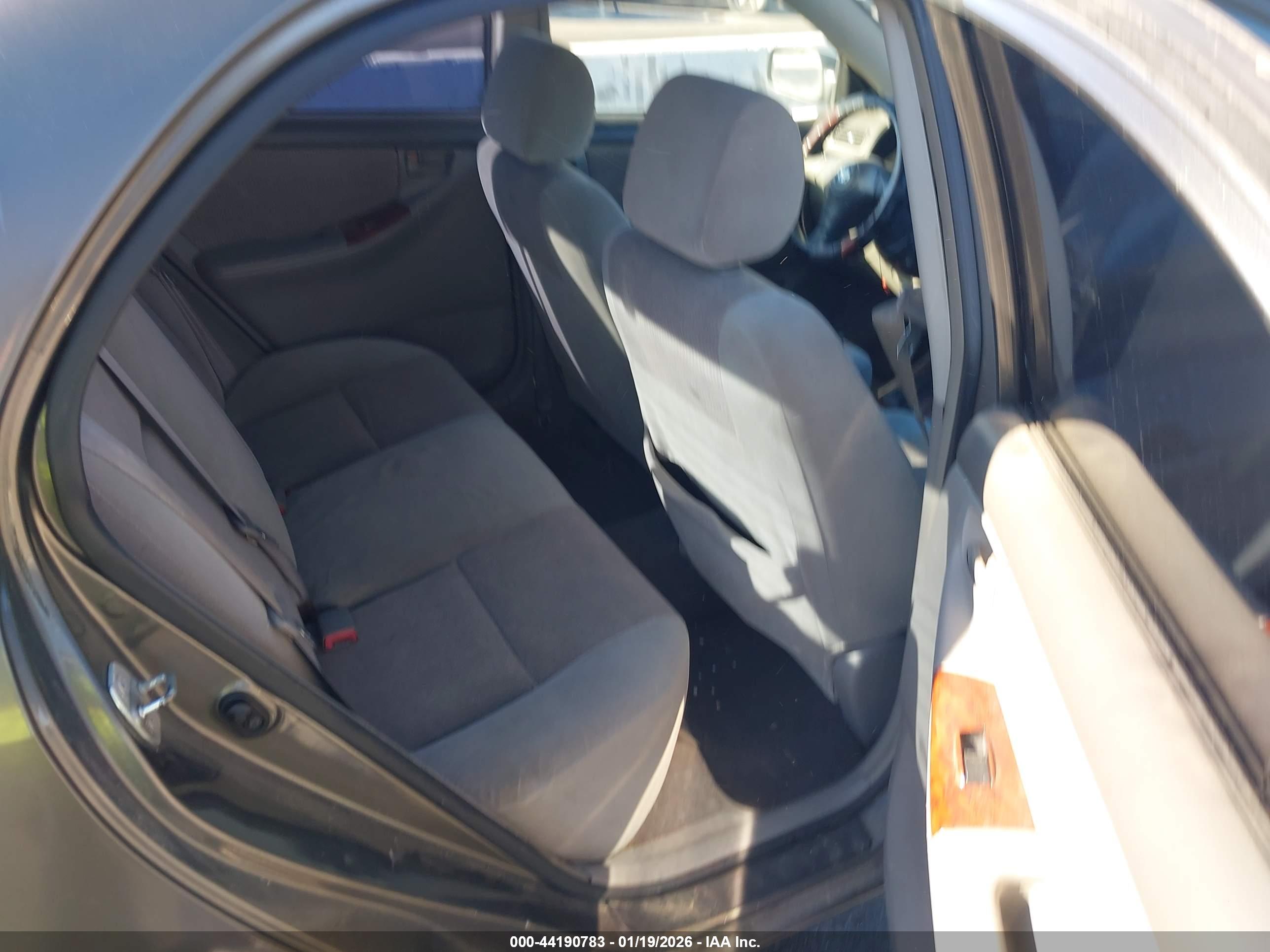 TOYOTA COROLLA image 8