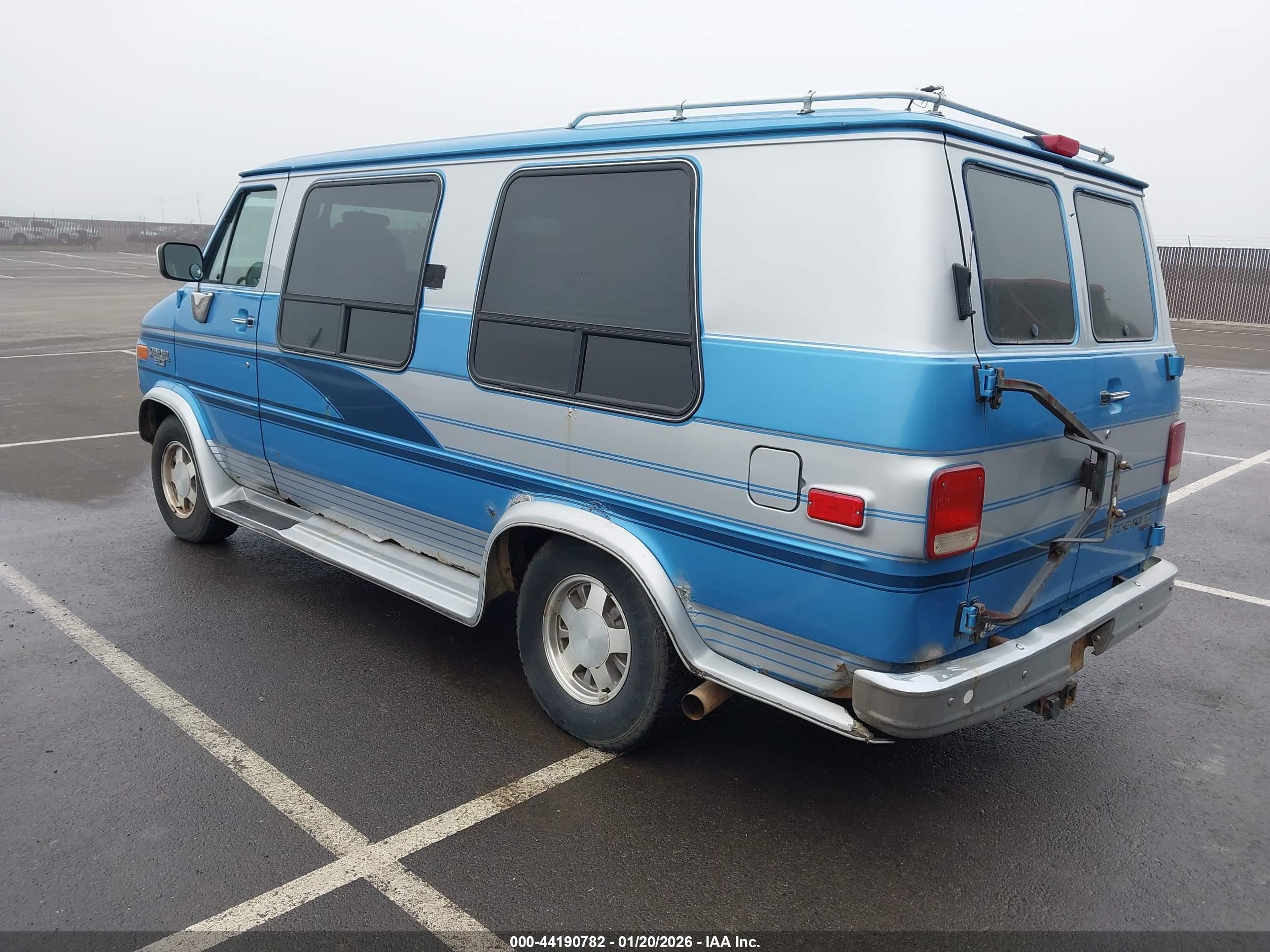 CHEVROLET G20 image 3