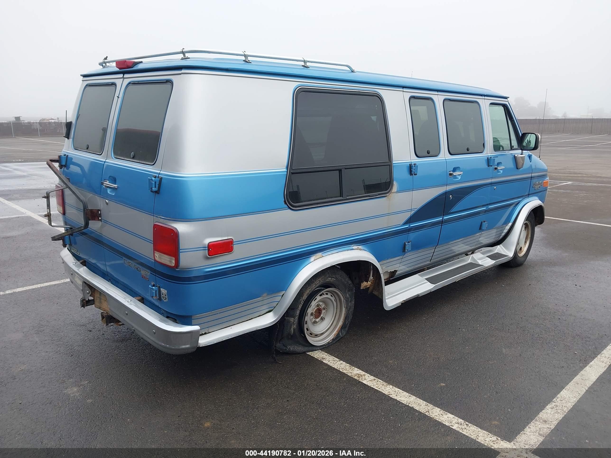 CHEVROLET G20 image 4