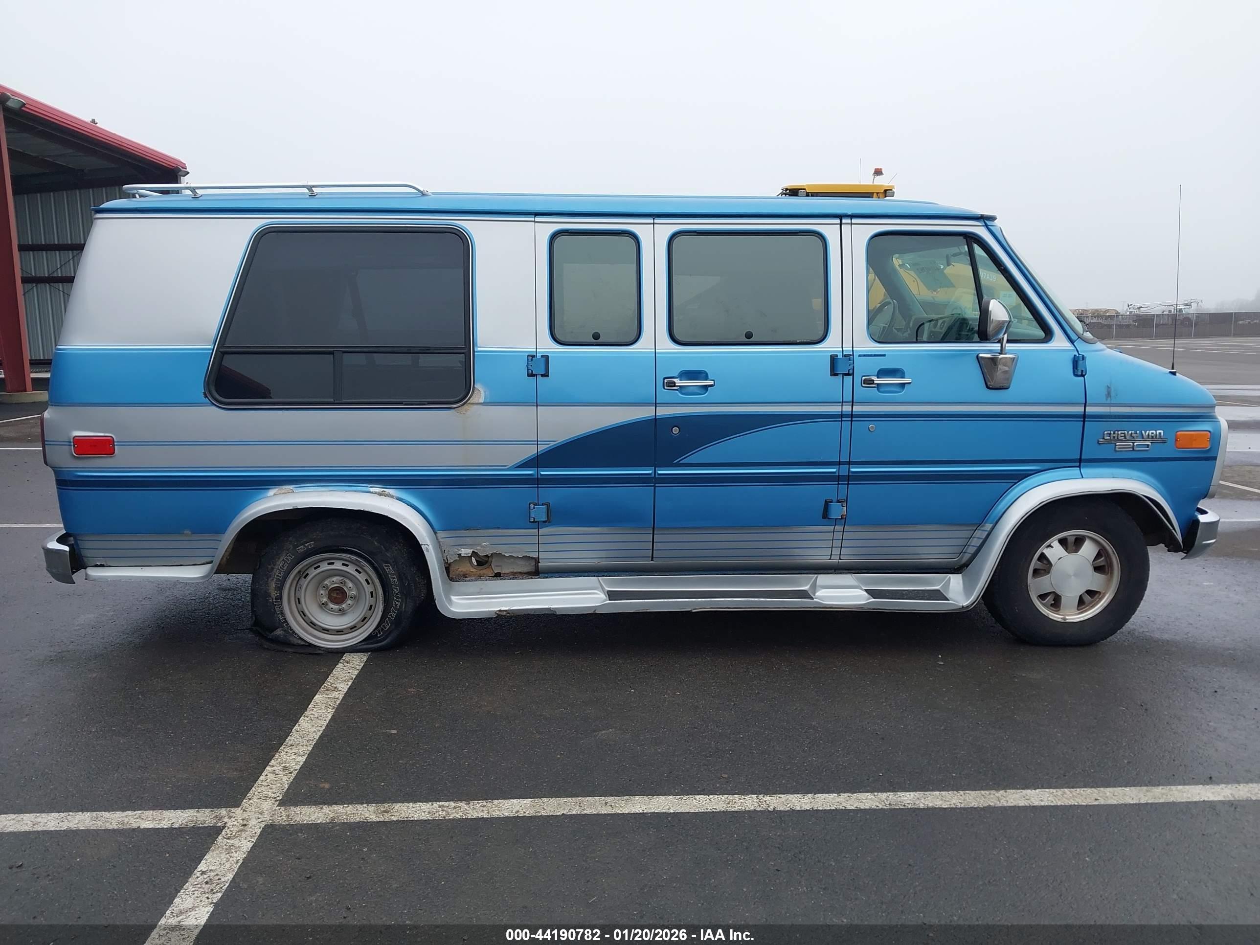 CHEVROLET G20 image 6