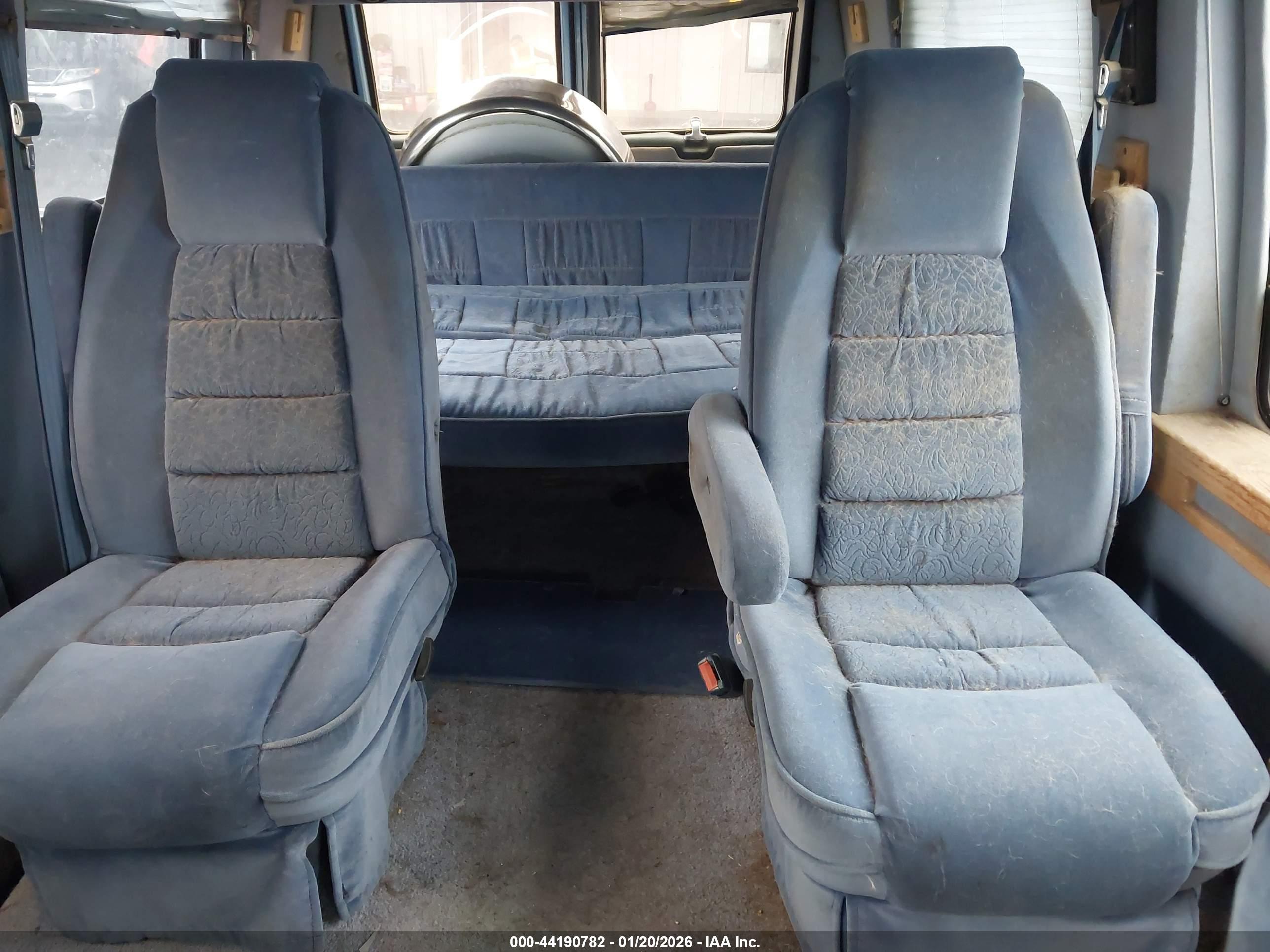 CHEVROLET G20 image 8