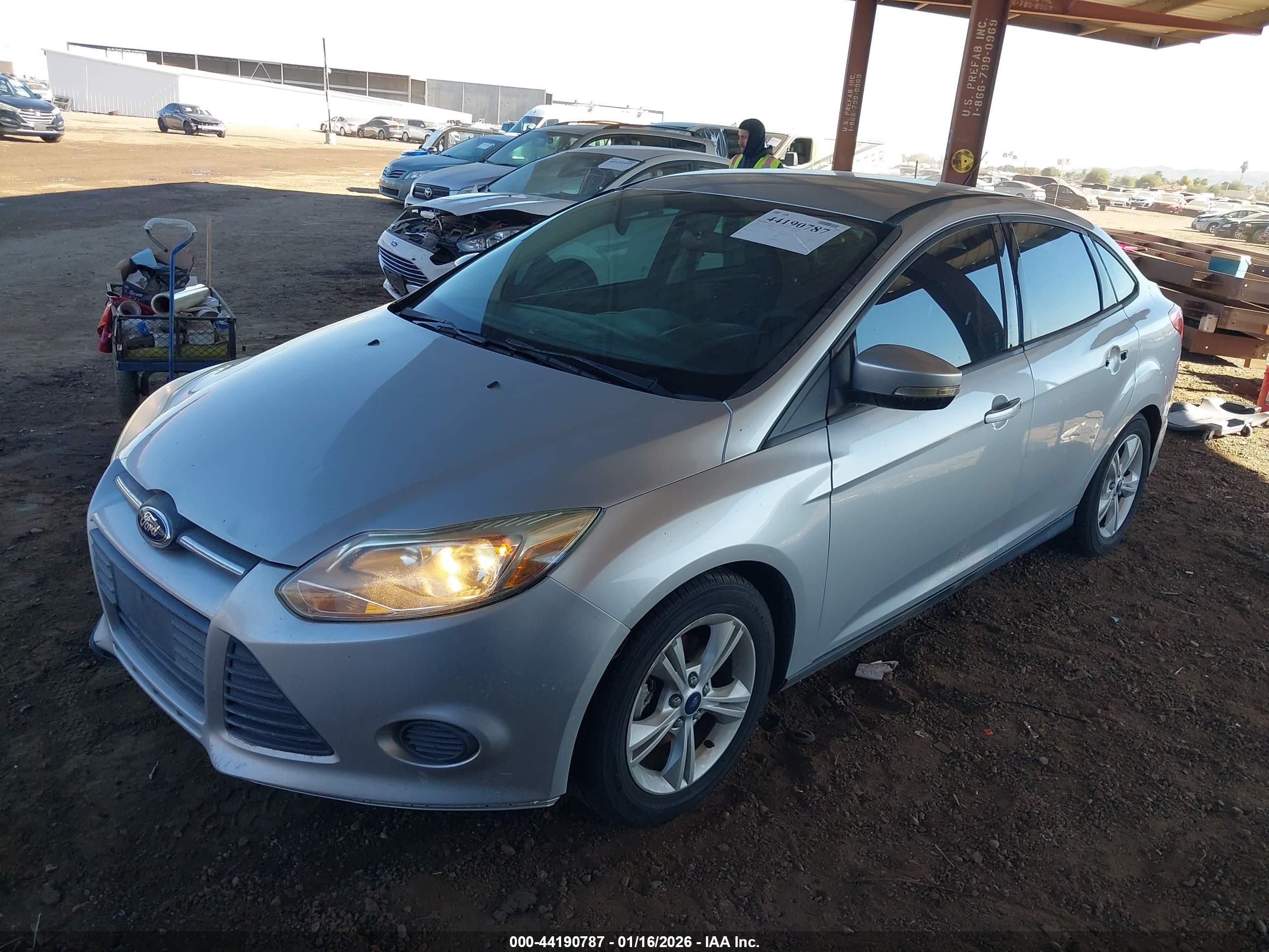 FORD FOCUS image 2