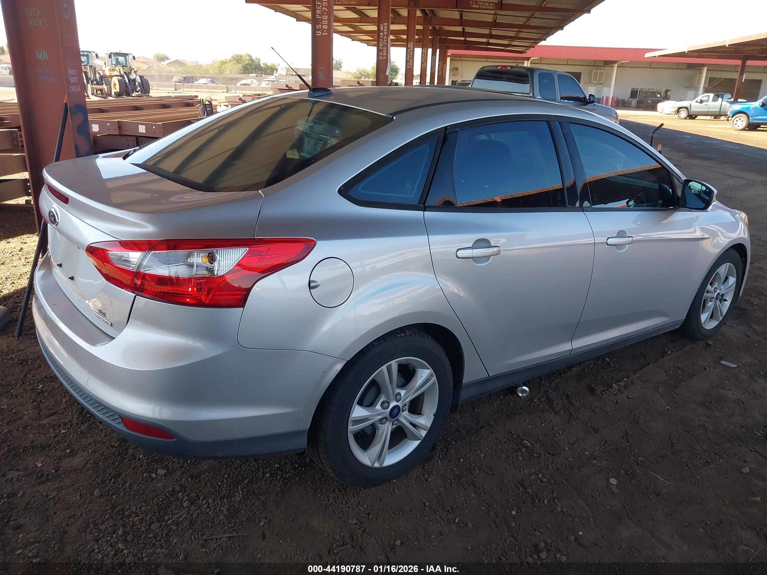 FORD FOCUS image 4