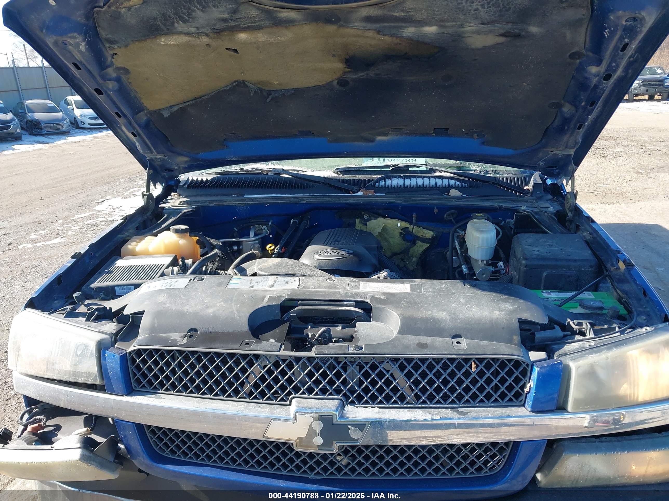 CHEVROLET SILVERADO image 10