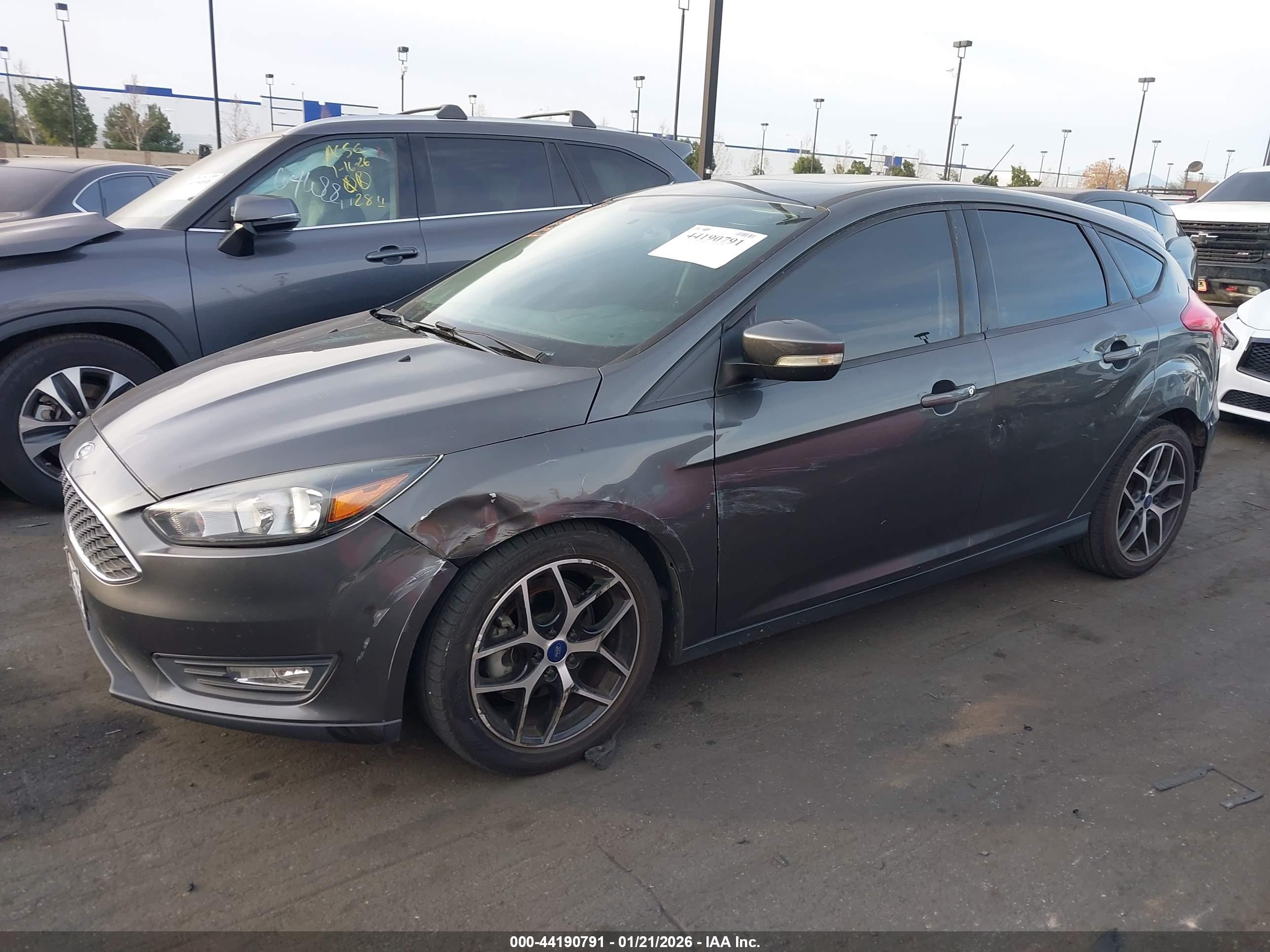 FORD FOCUS image 6