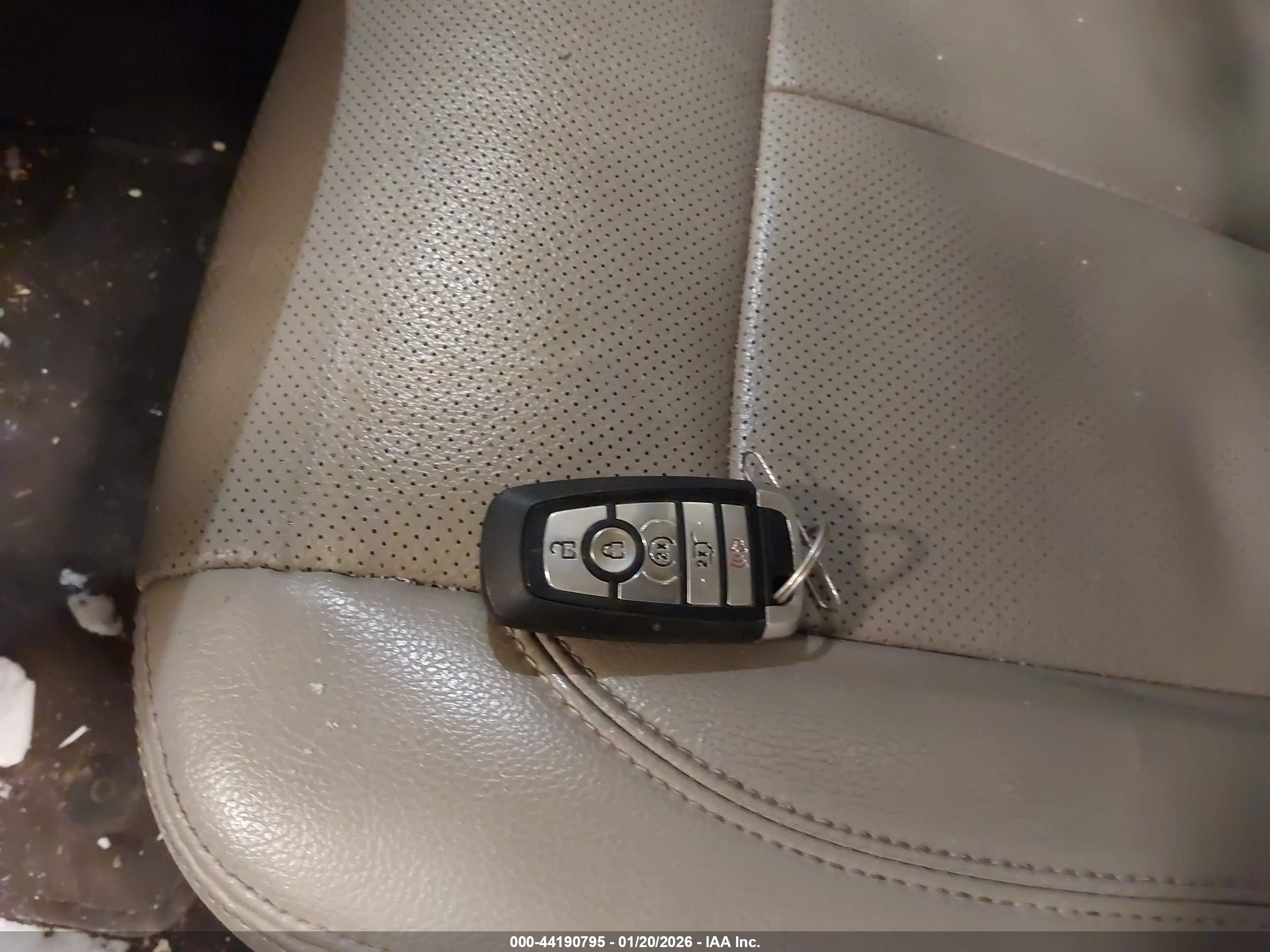 FORD EXPEDITION image 11