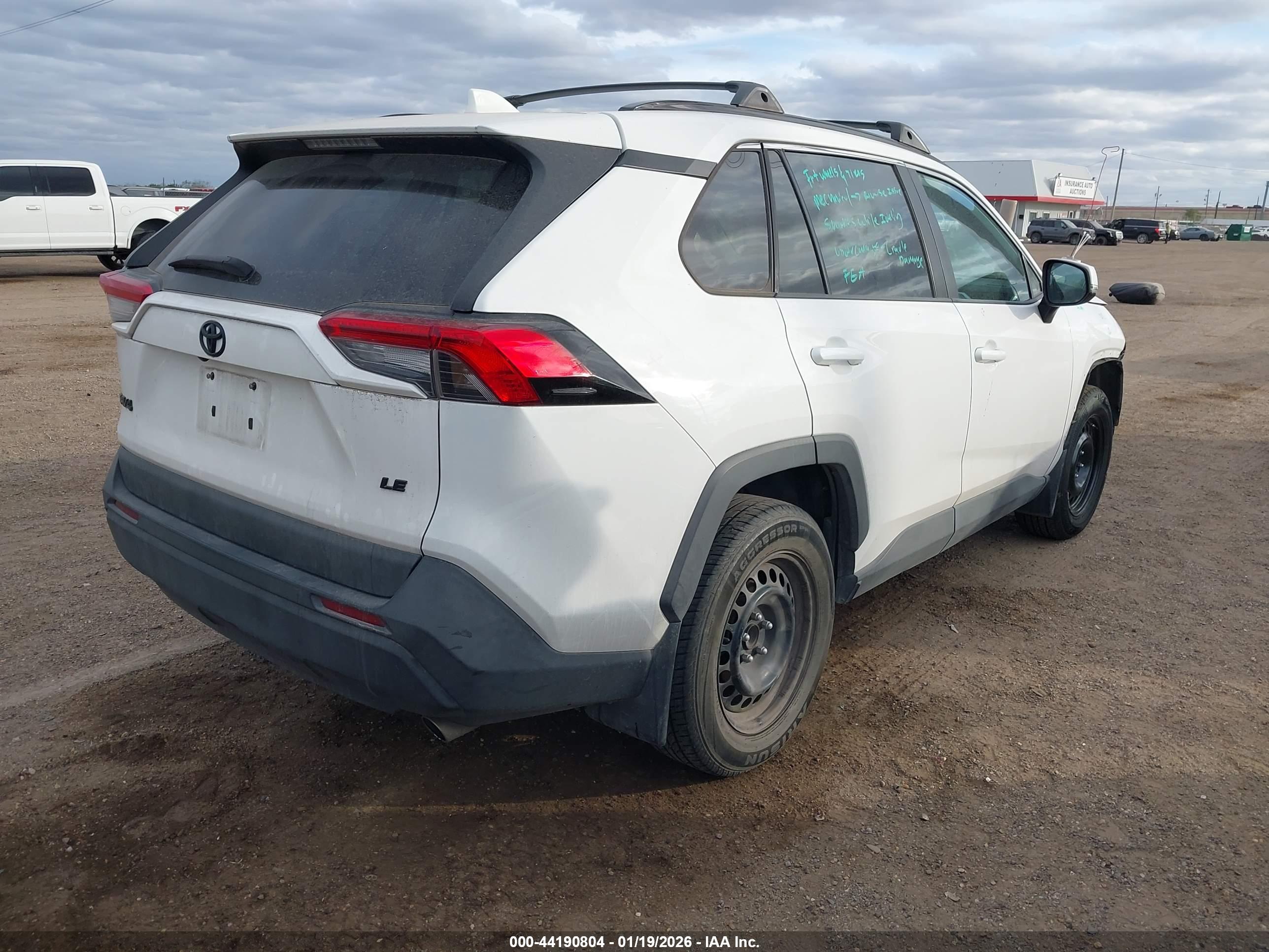 TOYOTA RAV4 image 4